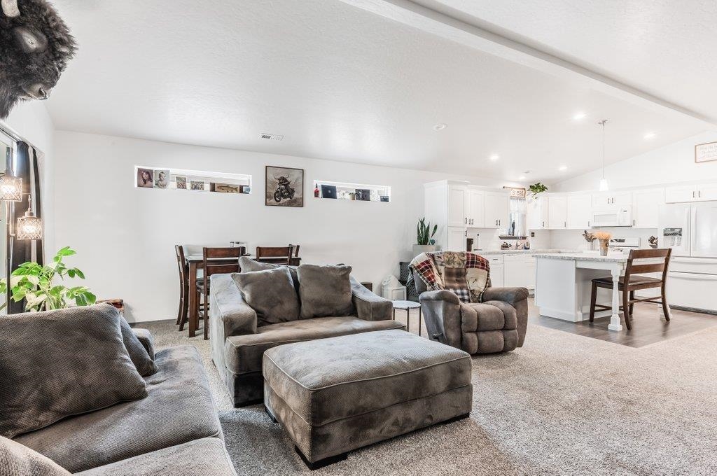18507 E 3rd Ave - Photo 11