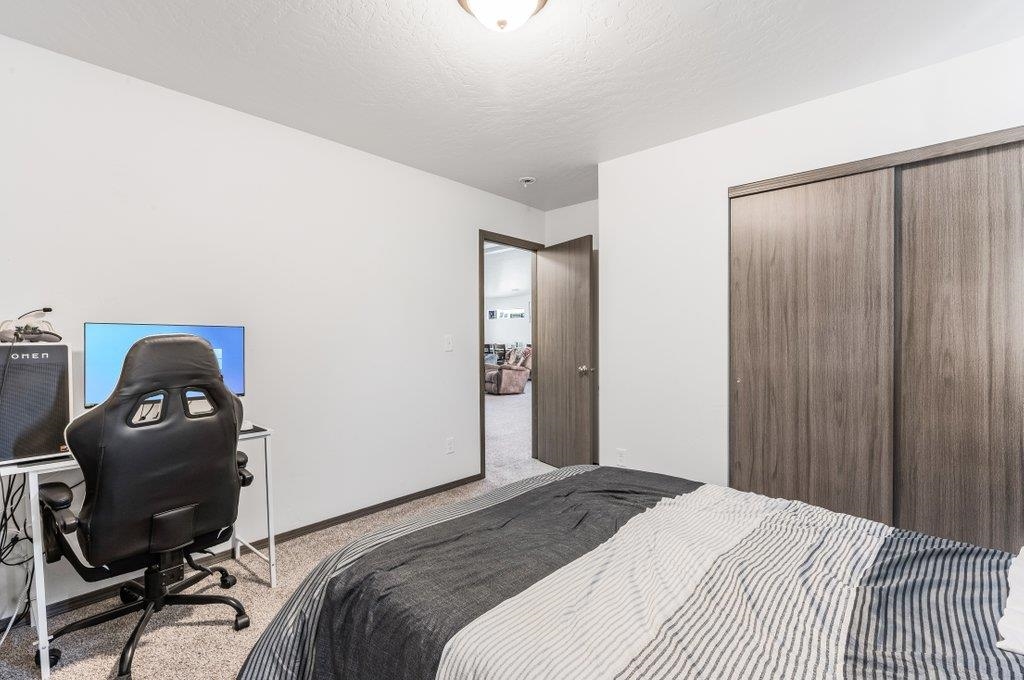 18507 E 3rd Ave - Photo 18