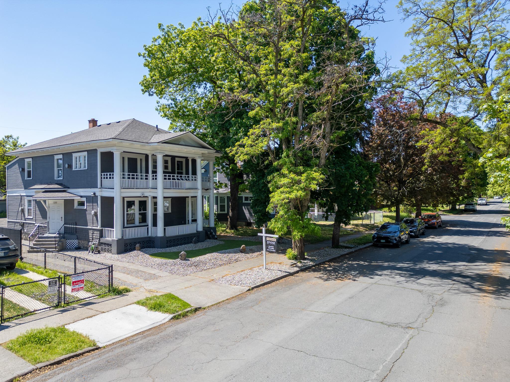 1119 W Augusta Ave - Photo 3