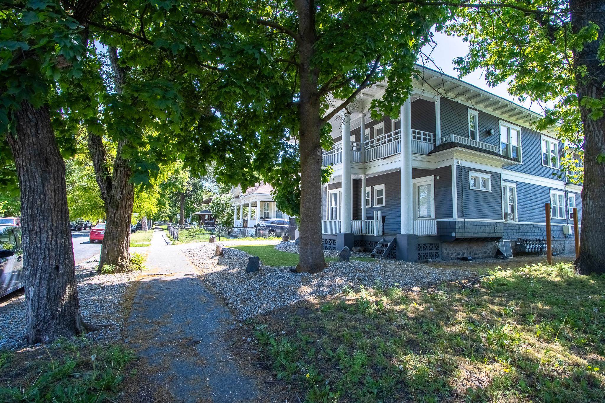 1119 W Augusta Ave - Photo 4