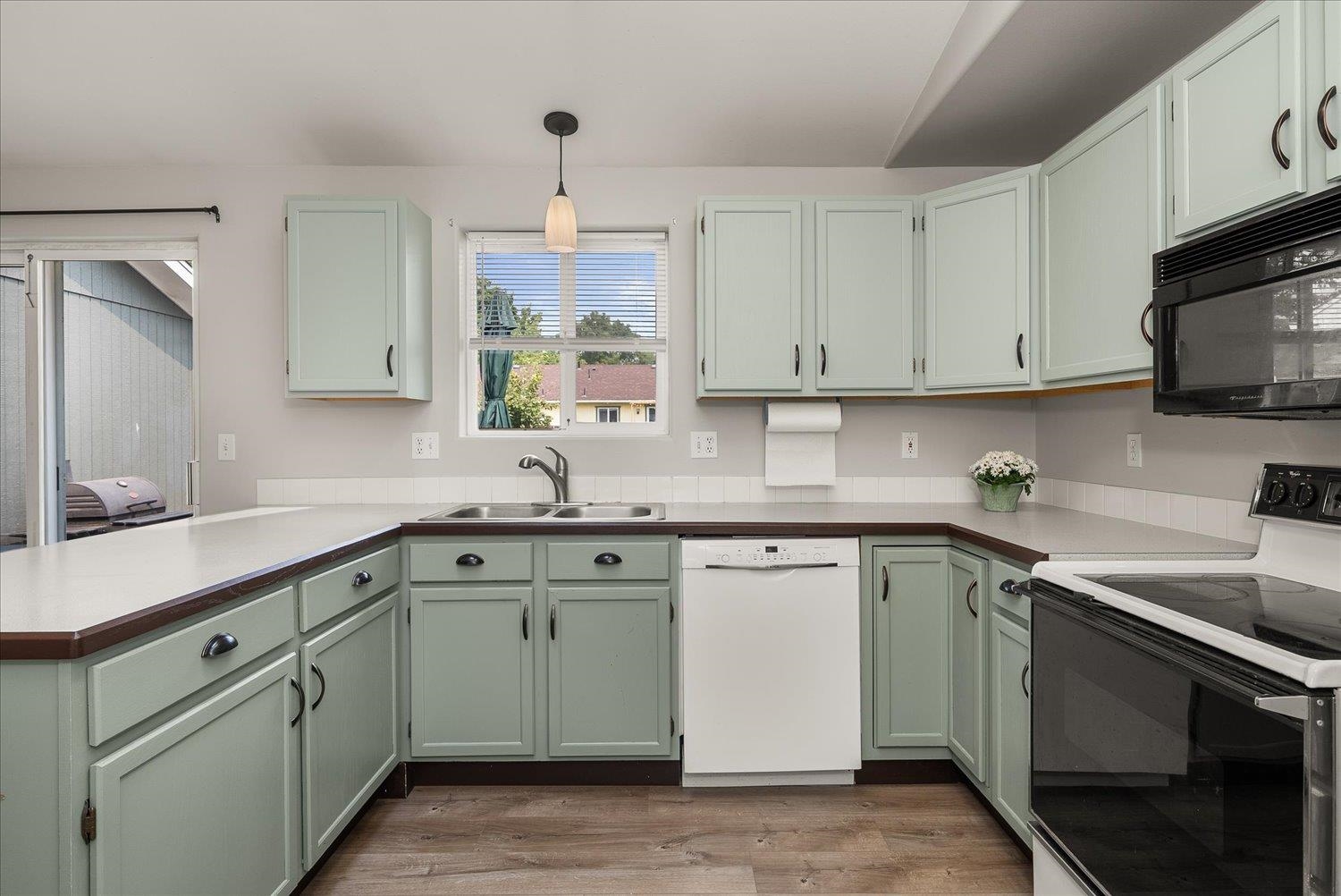 12512 W 11th Ave - Photo 7