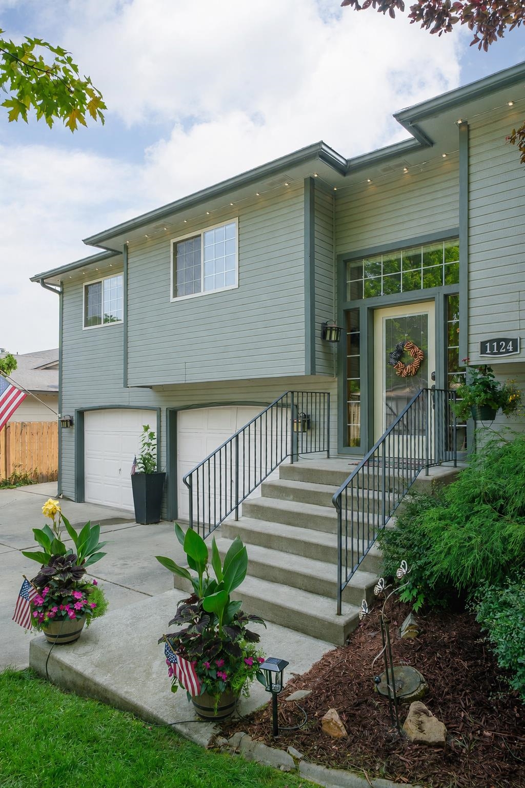 1124 N Madson St - Photo 3