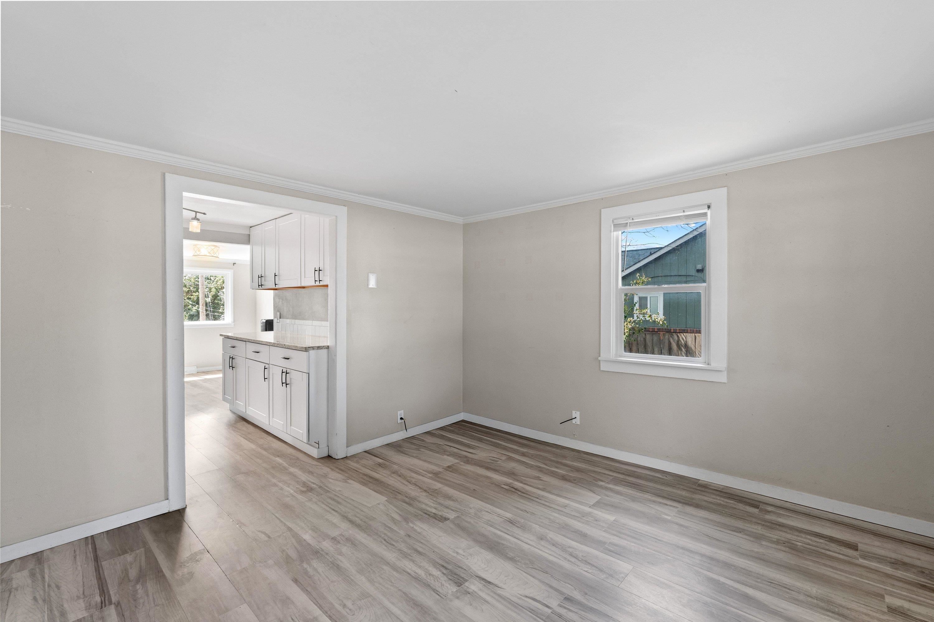 3416 E Grace Ave - Photo 5