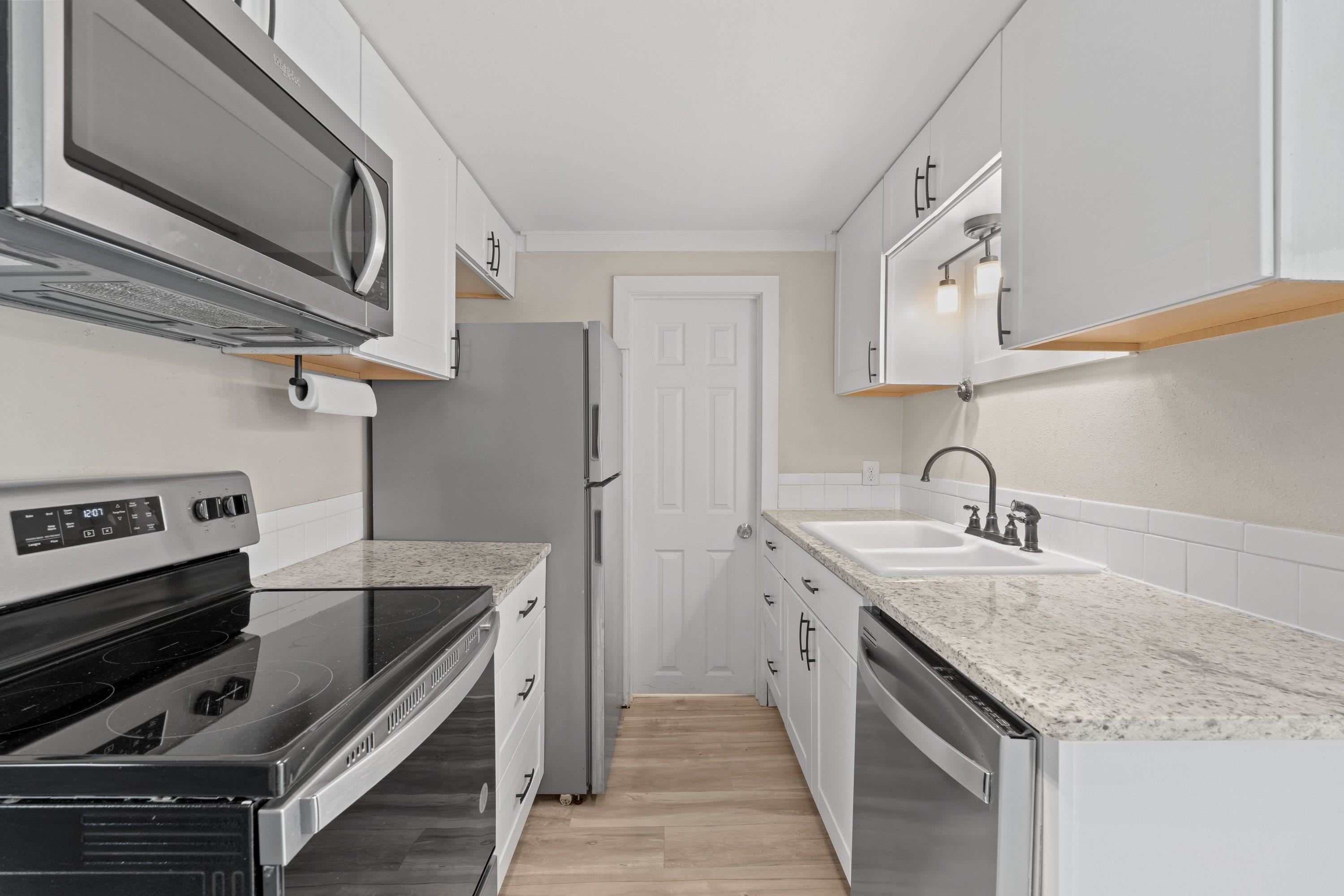 3416 E Grace Ave - Photo 10