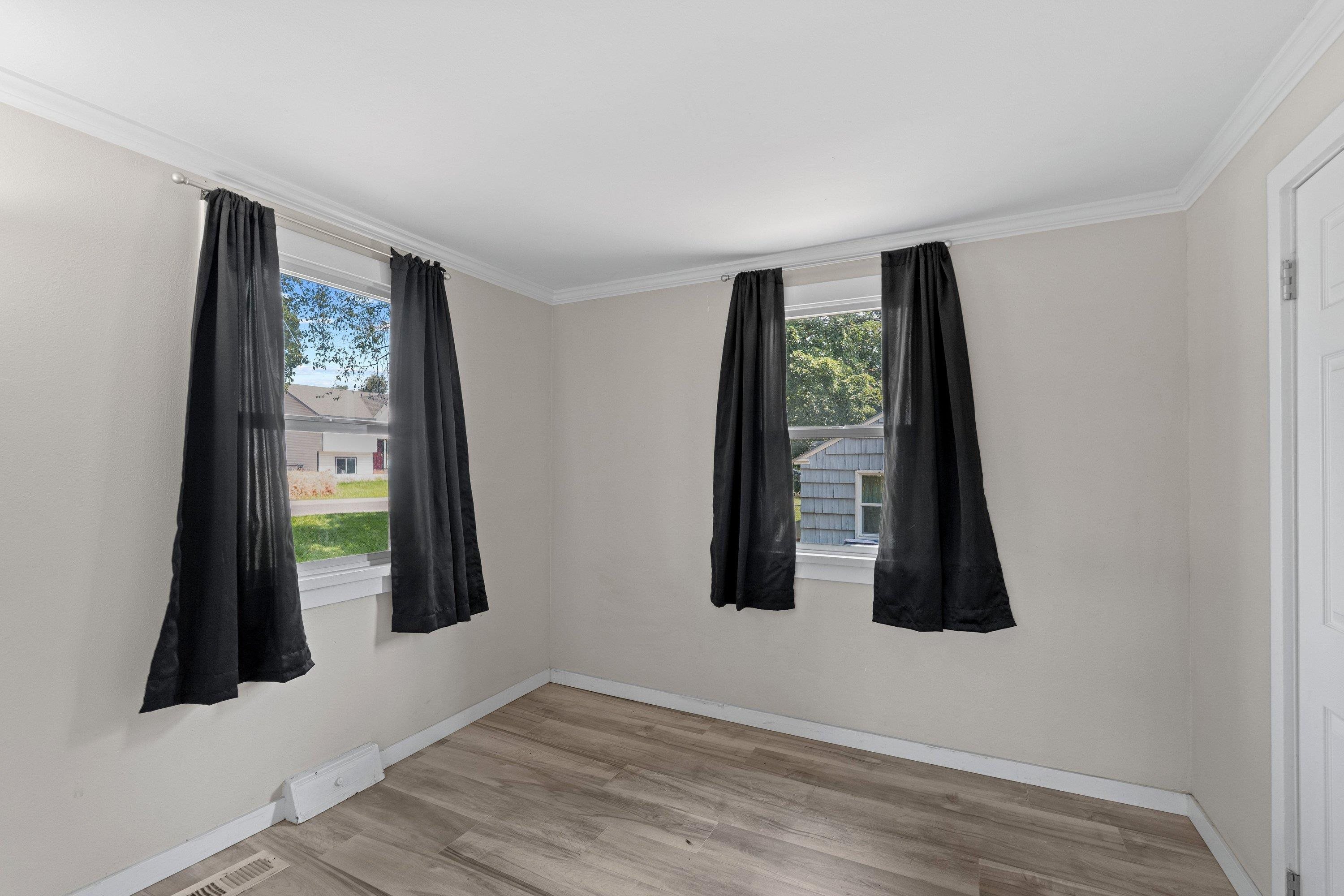 3416 E Grace Ave - Photo 13