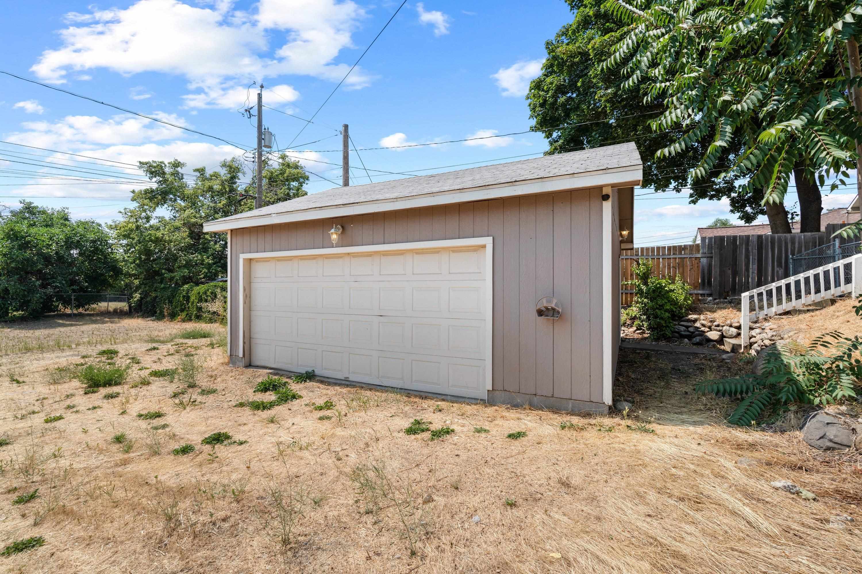3416 E Grace Ave - Photo 38