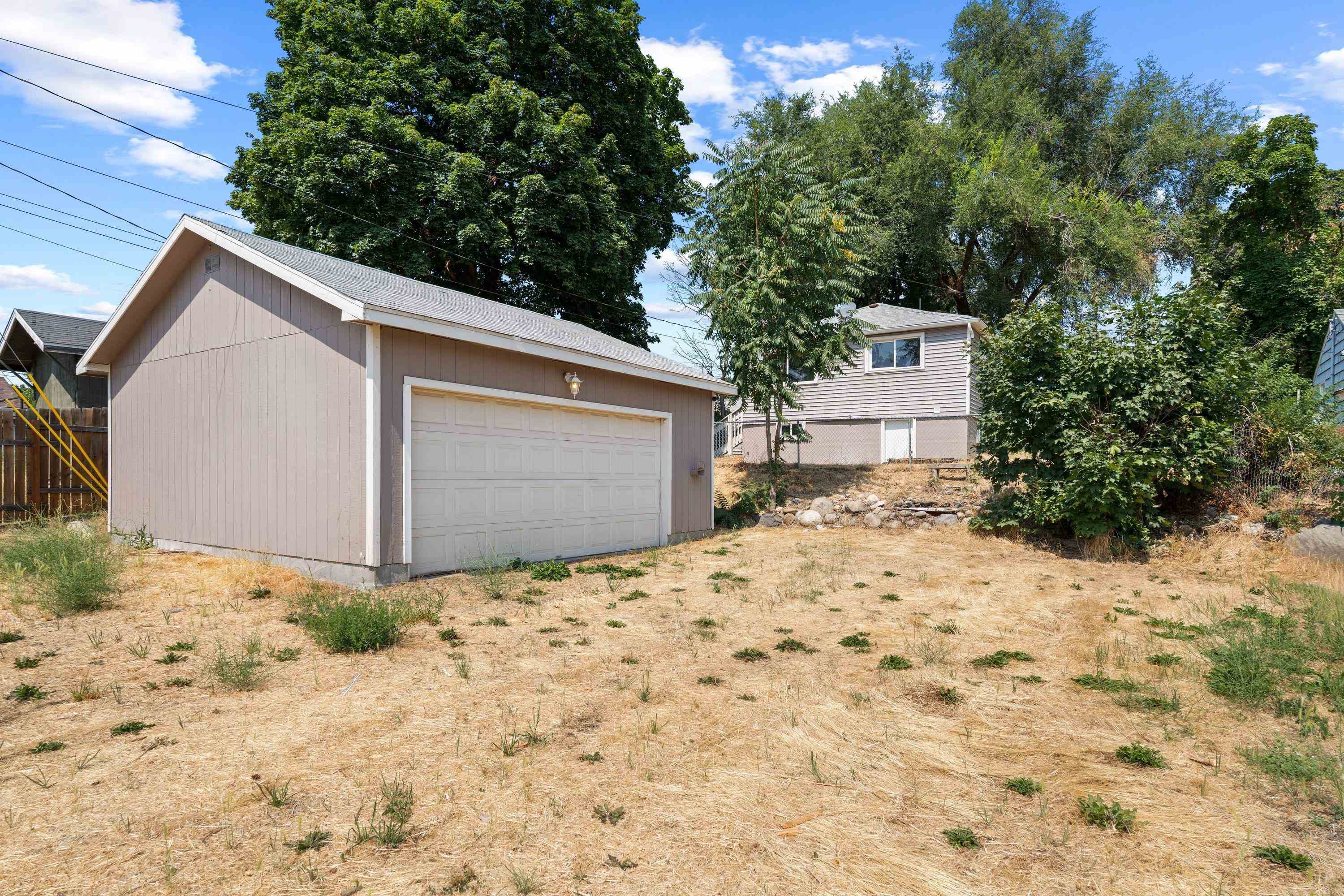 3416 E Grace Ave - Photo 39