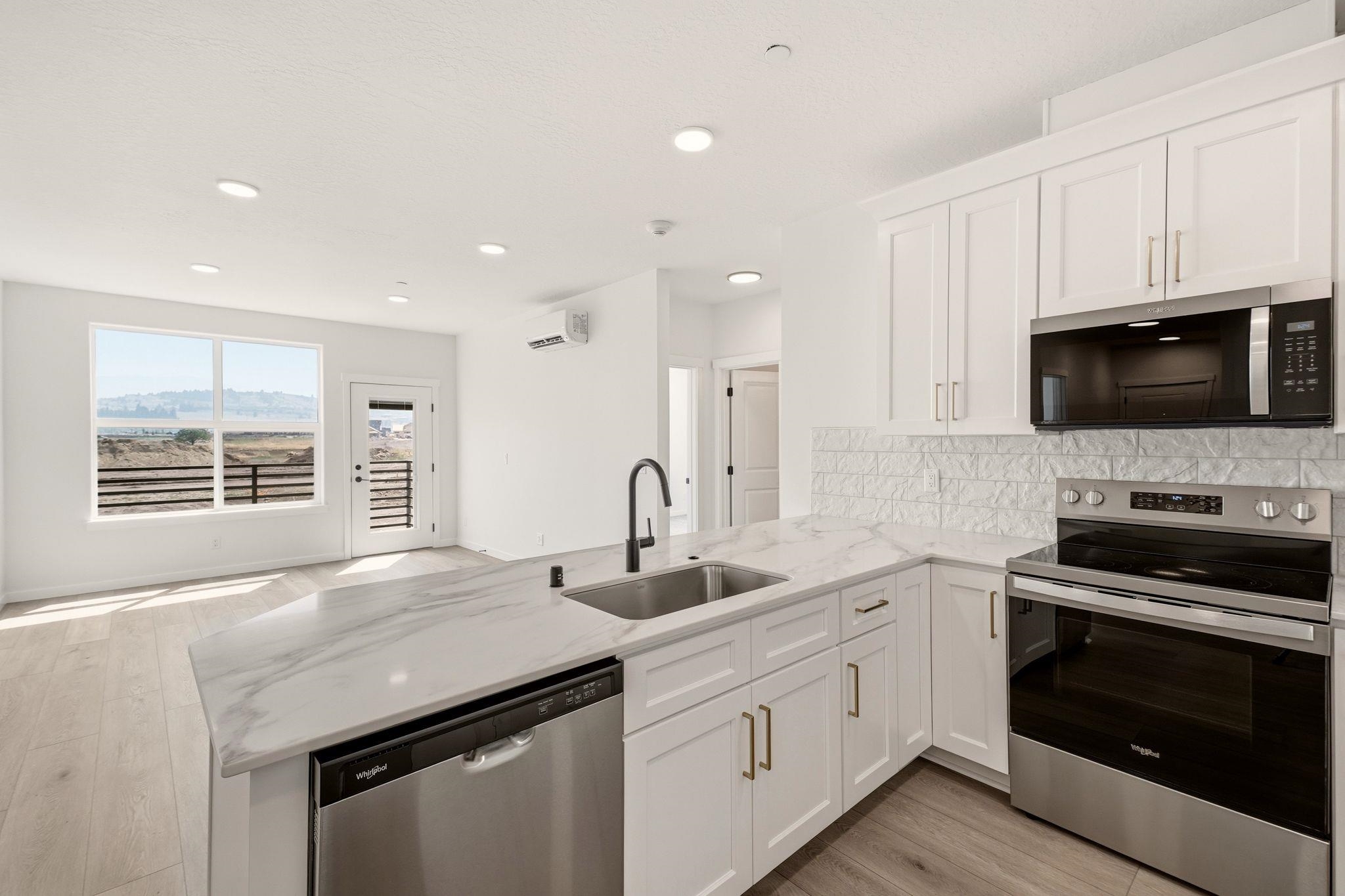 21090 E Indiana Ave - Photo 4