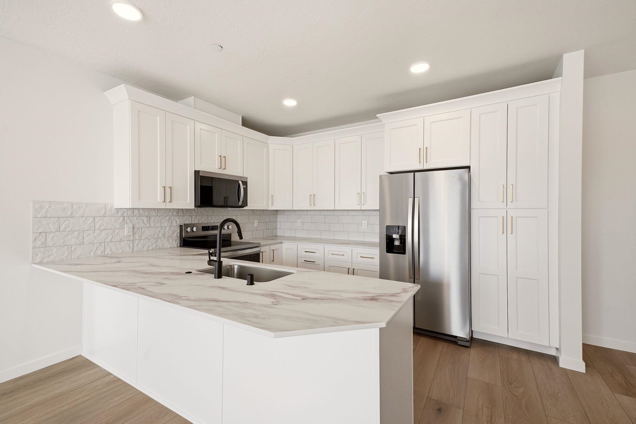 21090 E Indiana Ave - Photo 3