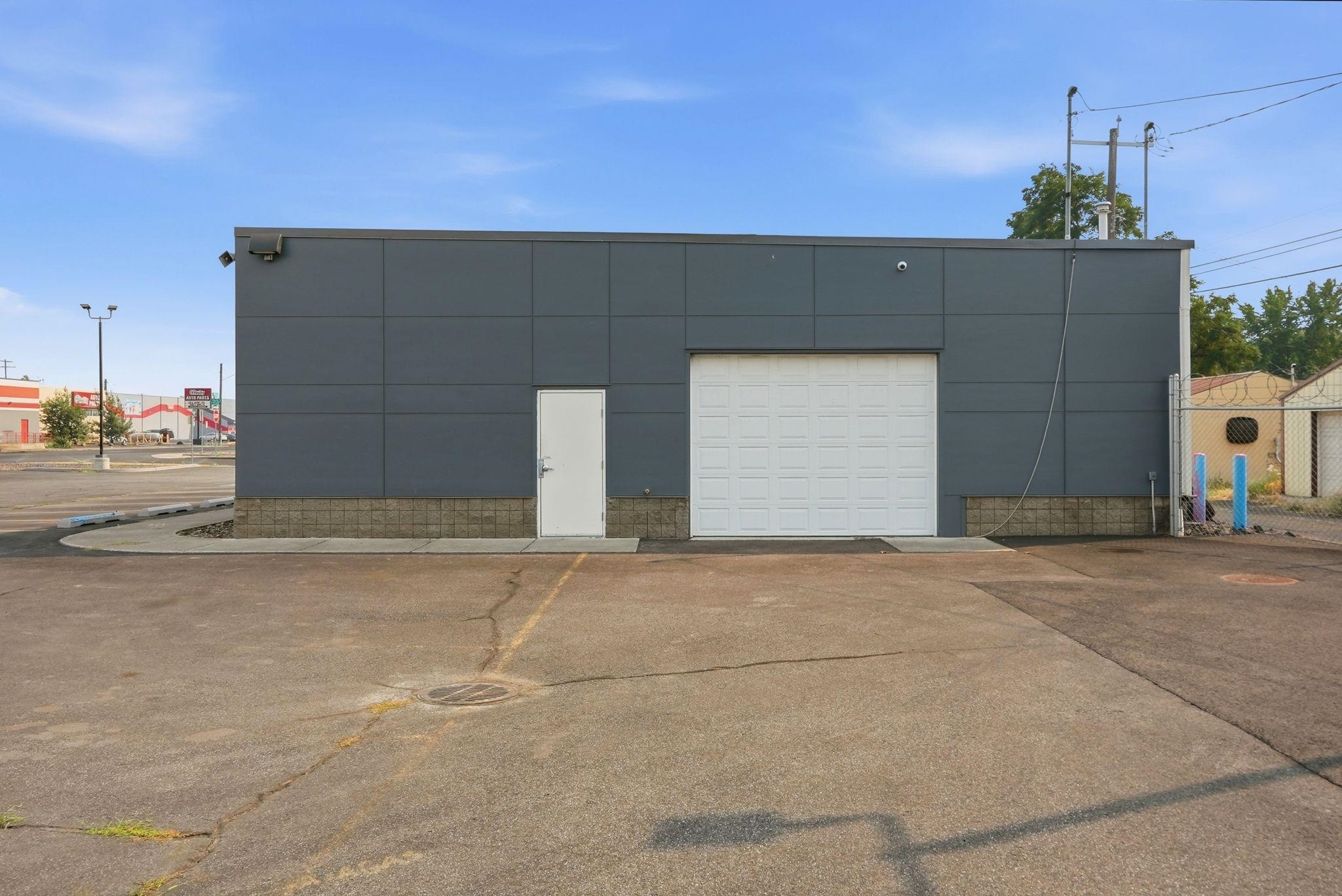 2607 N Division St - Photo 23