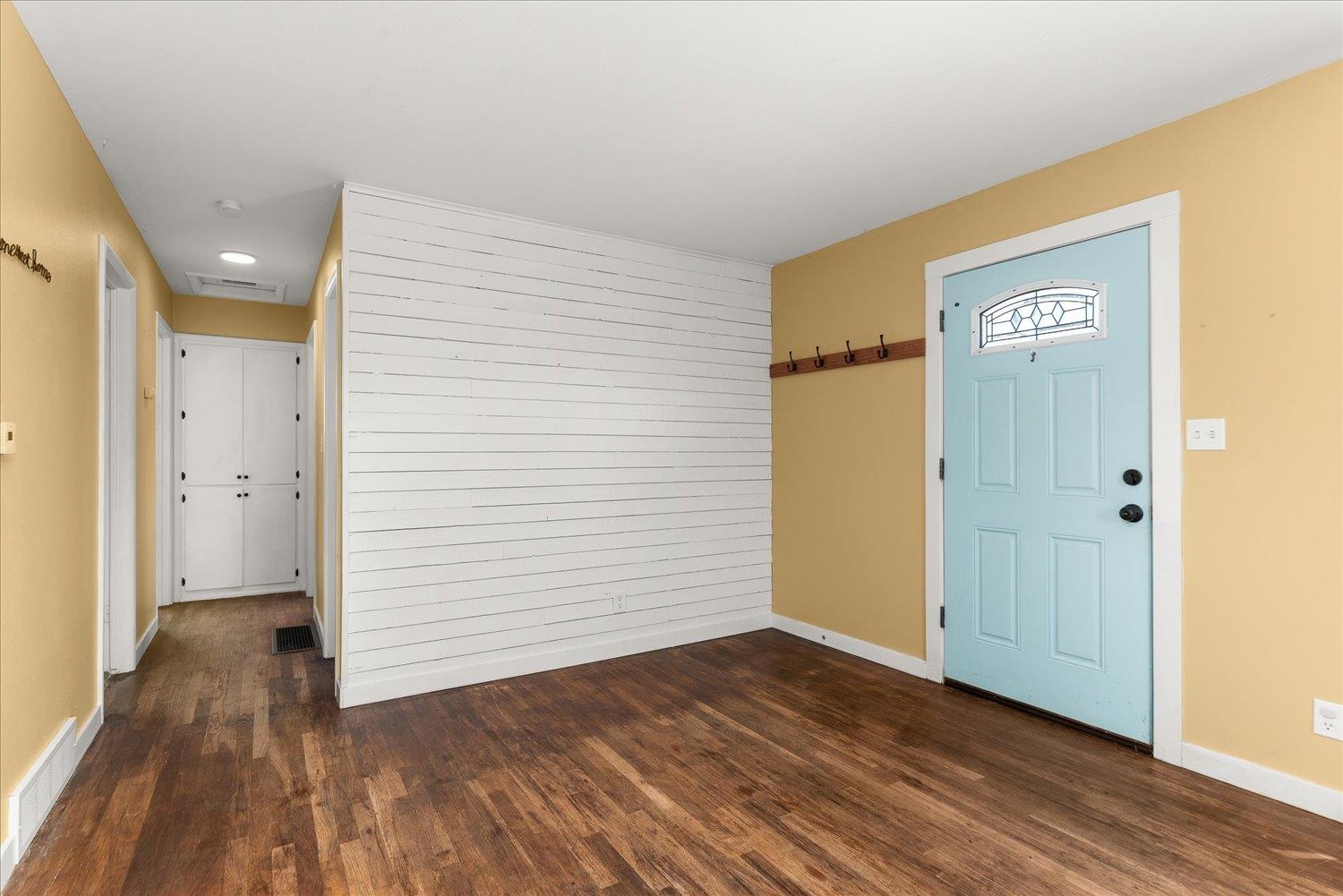 2515 N Julia St - Photo 2