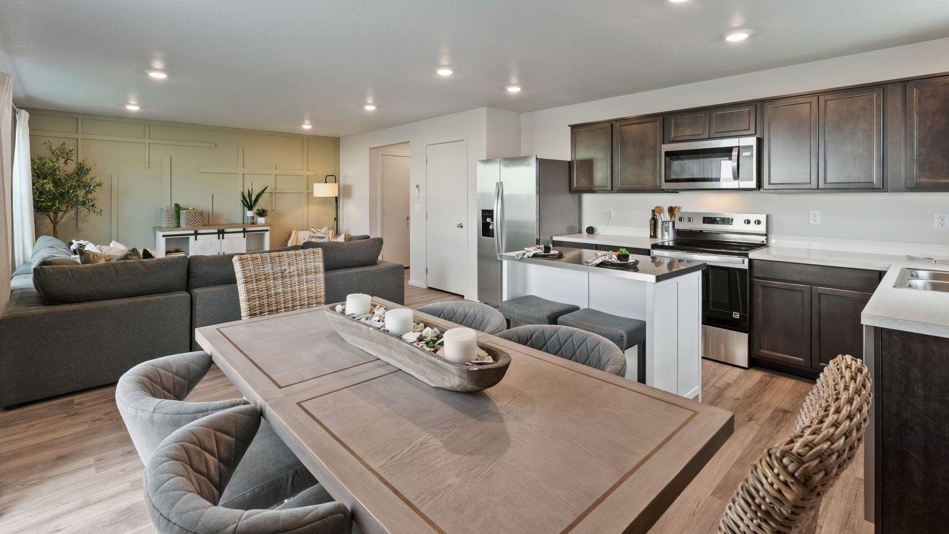 1101 E L St - Photo 3