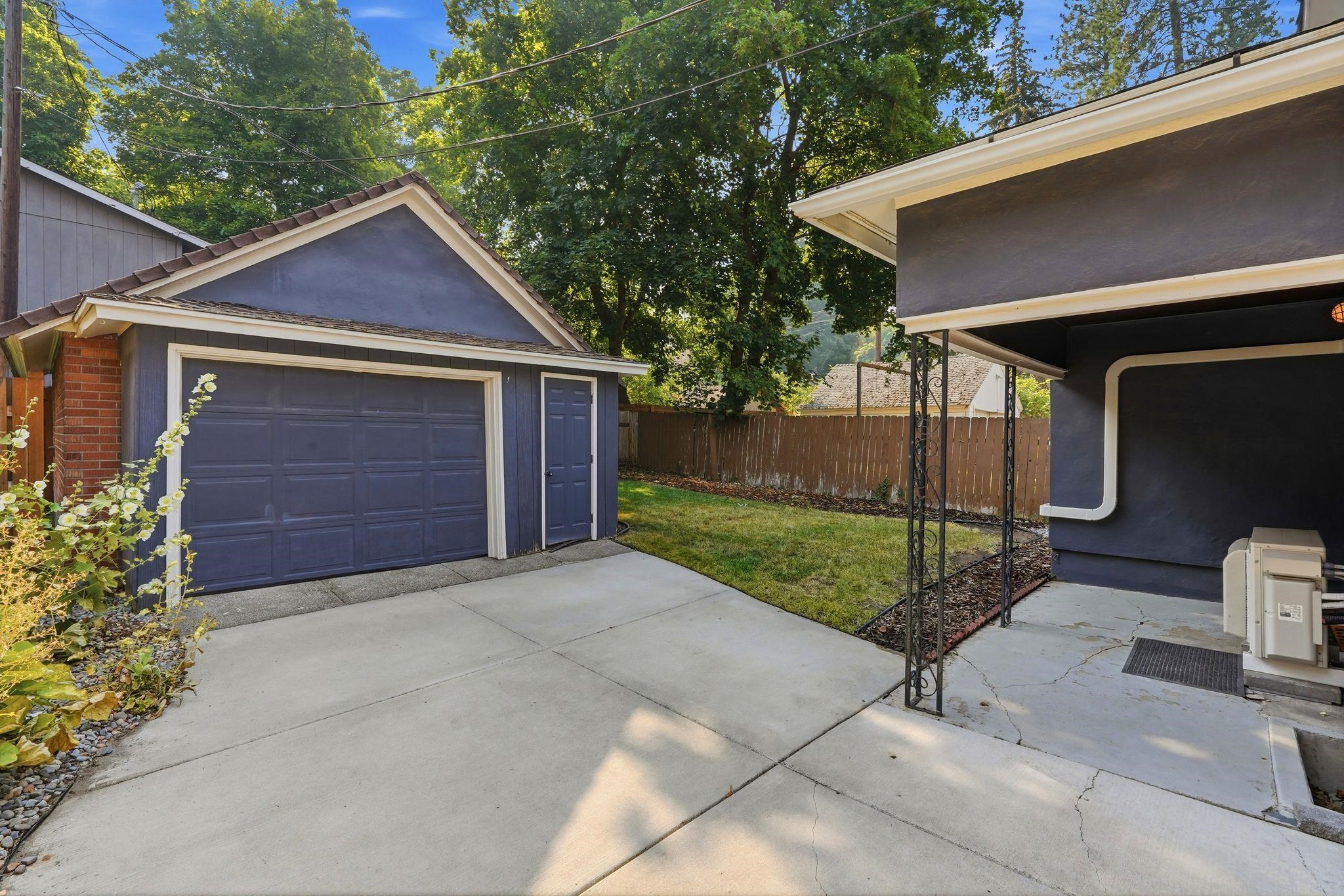 1607 S Cedar St - Photo 3