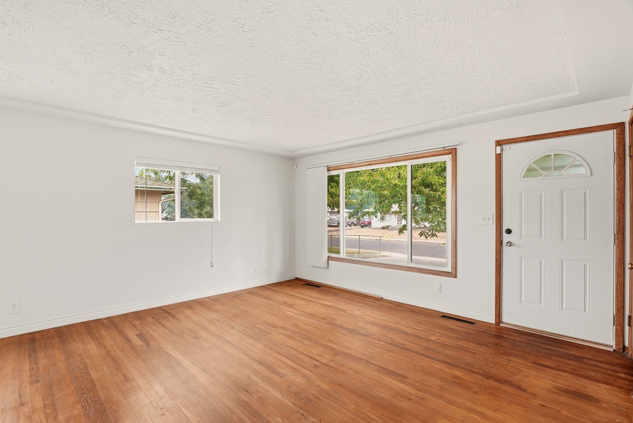 6115 N Cook St - Photo 4