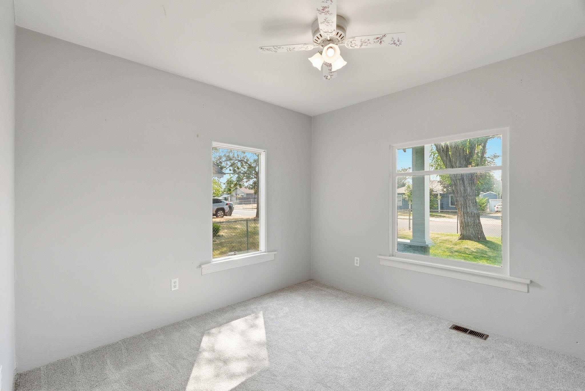 207 E Princeton Ave - Photo 20