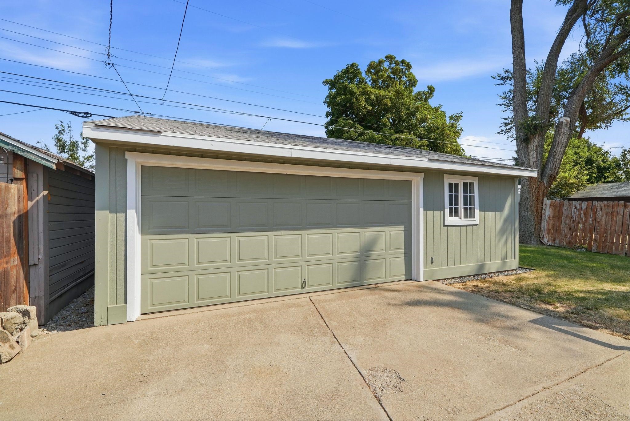 207 E Princeton Ave - Photo 27