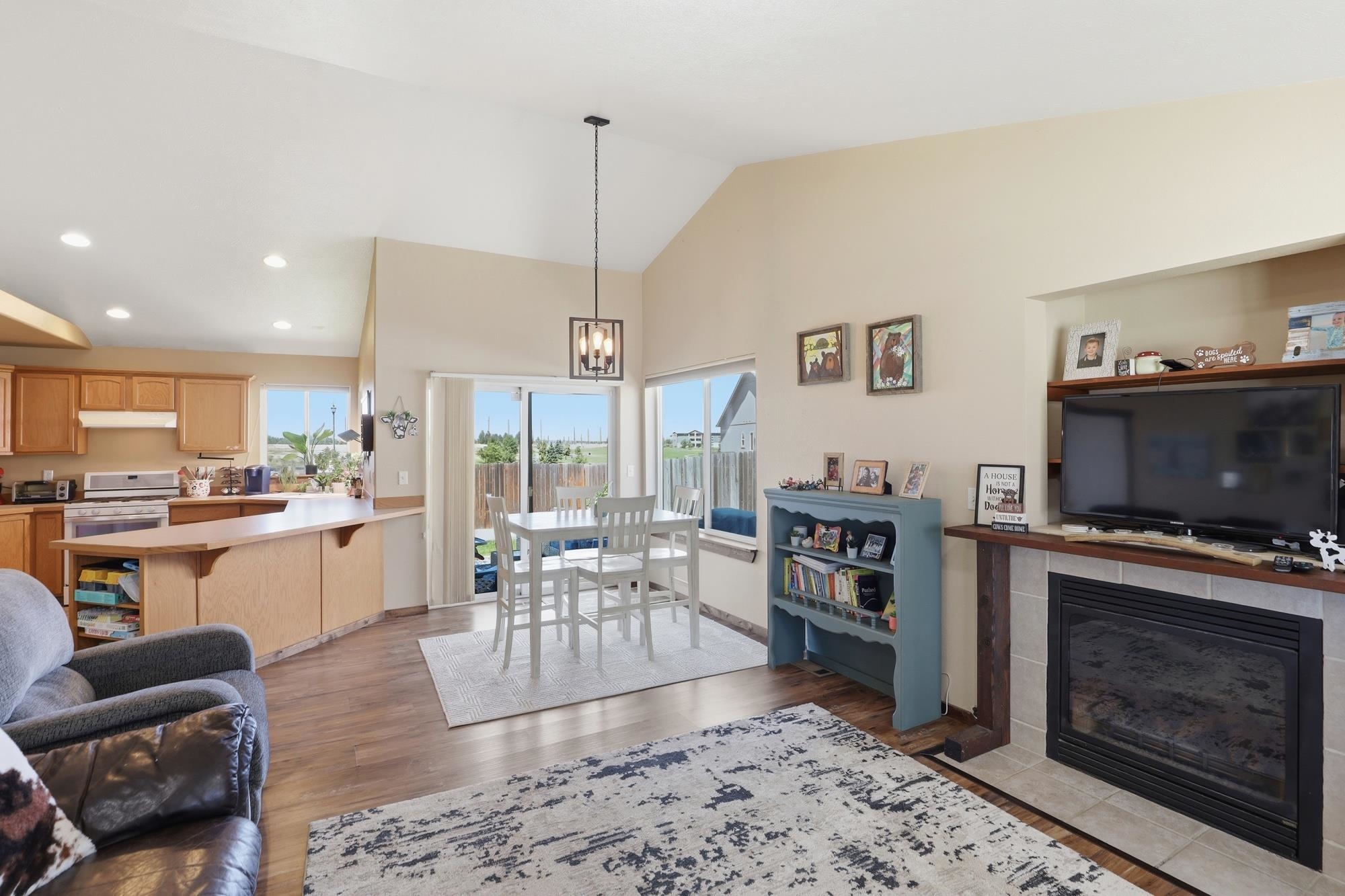 1038 S WEST Dr - Photo 5