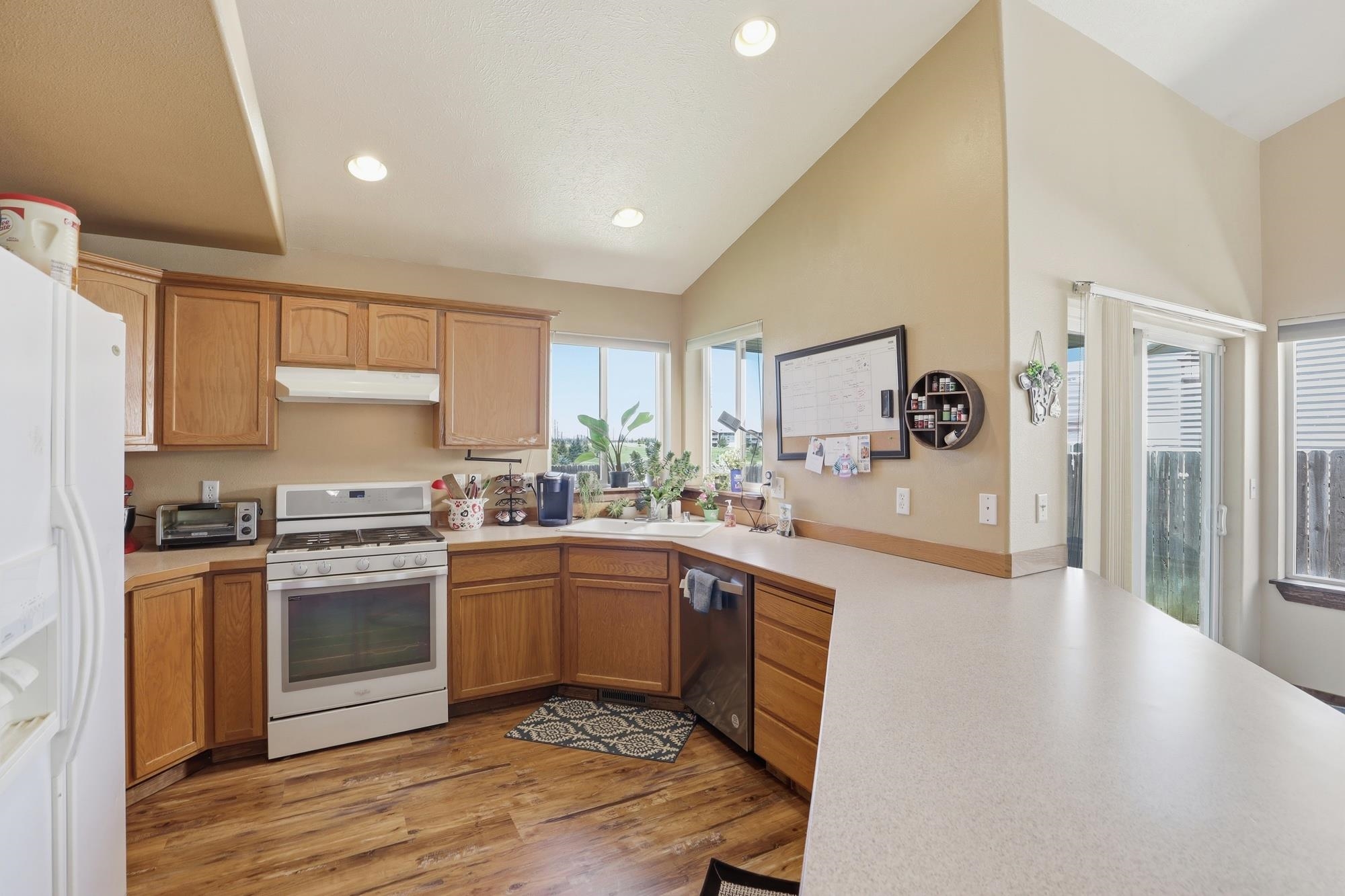 1038 S WEST Dr - Photo 9