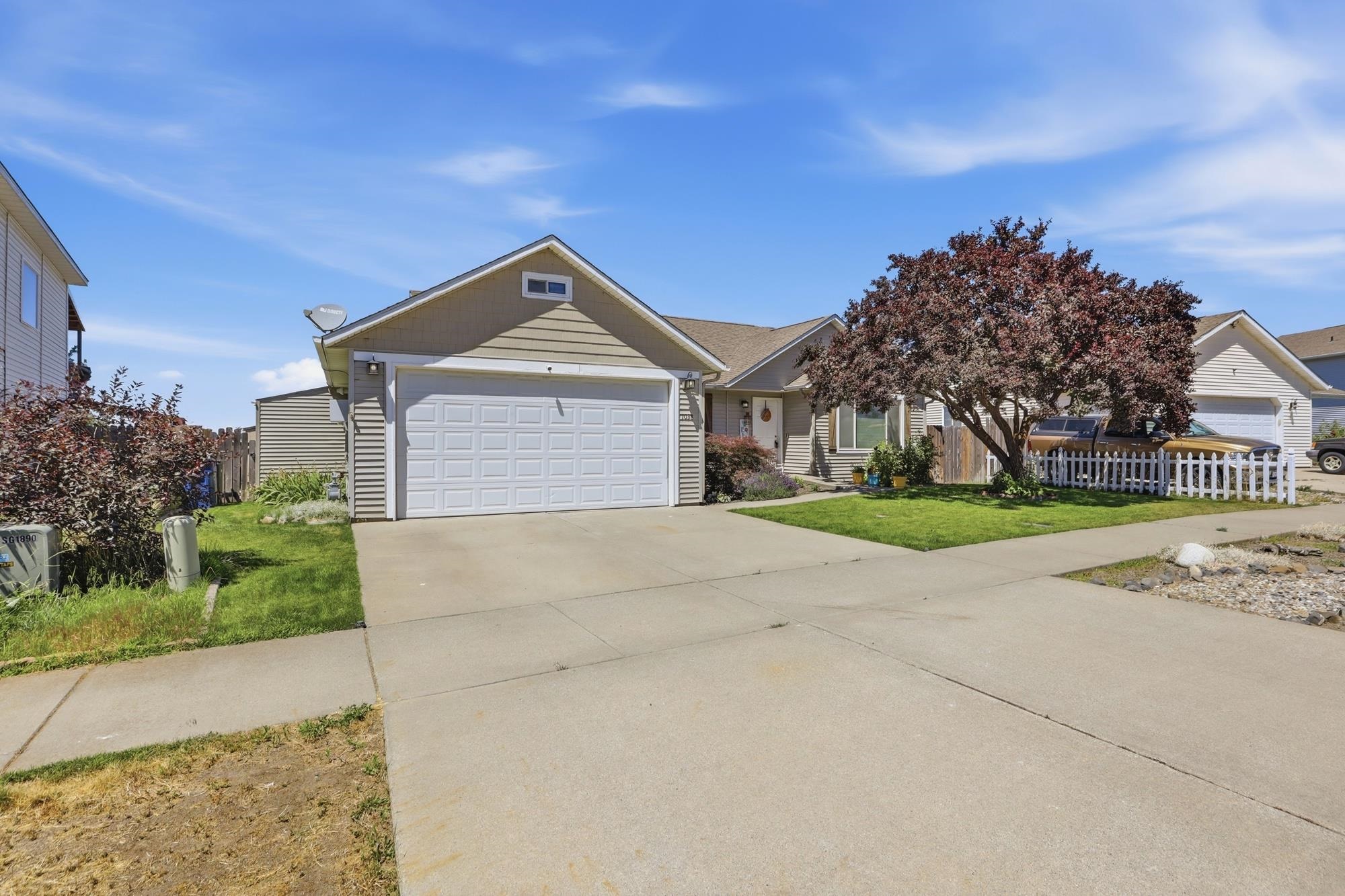 1038 S WEST Dr - Photo 2