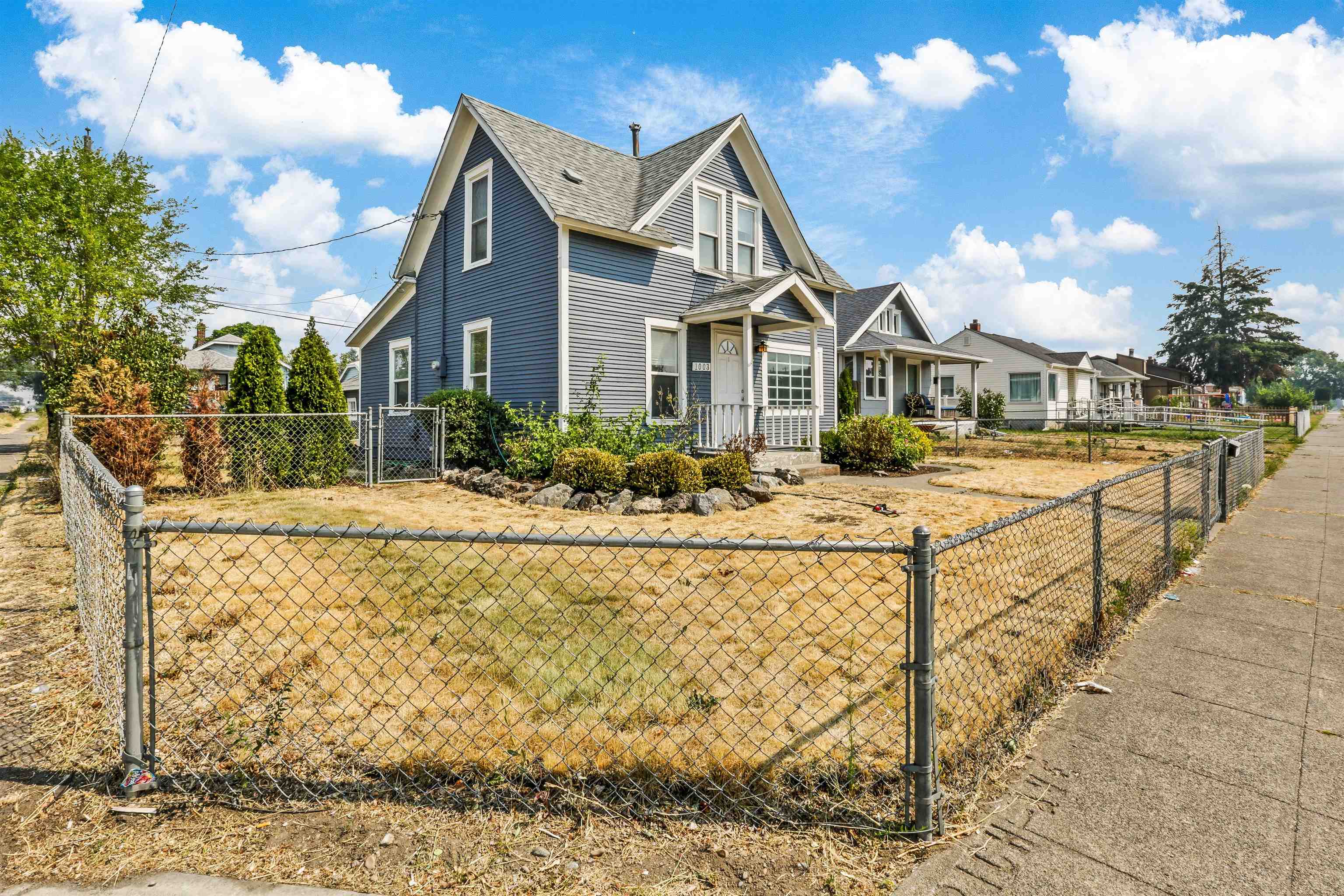 1003 E Rich Ave - Photo 2