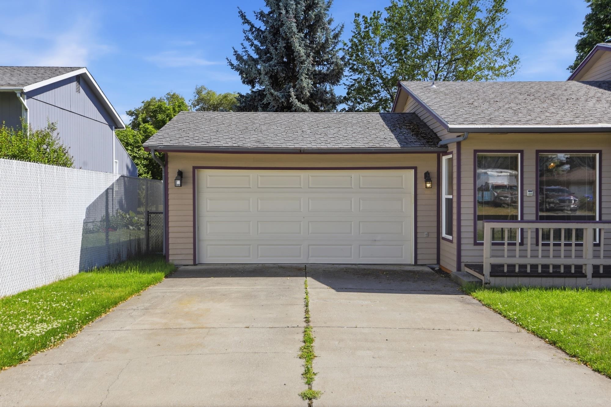11704 E ALKI Ave - Photo 6