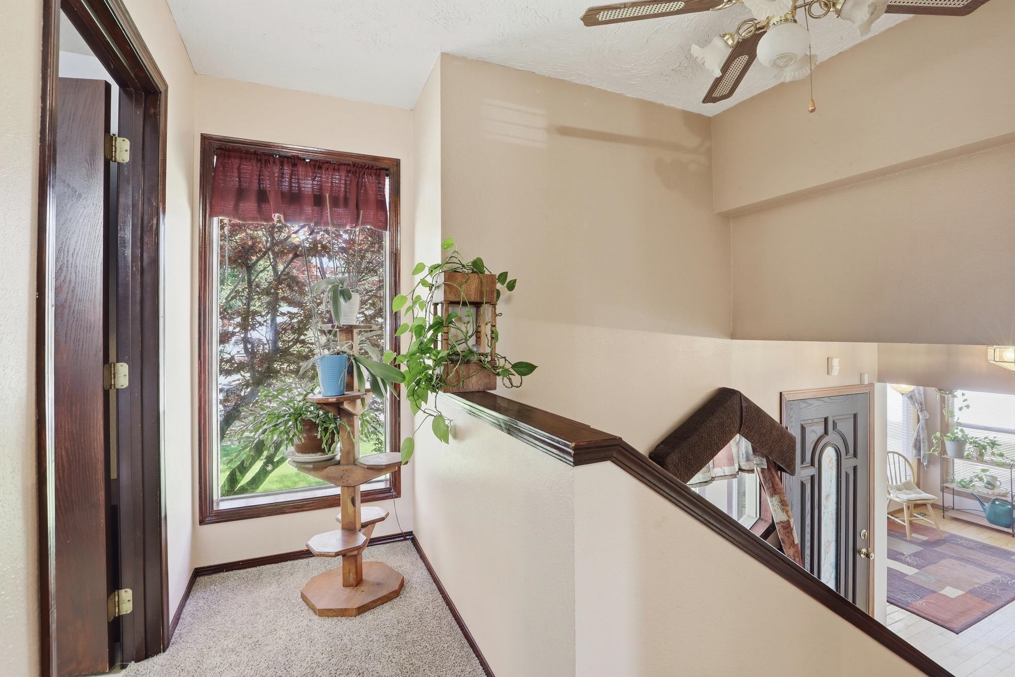11704 E ALKI Ave - Photo 7