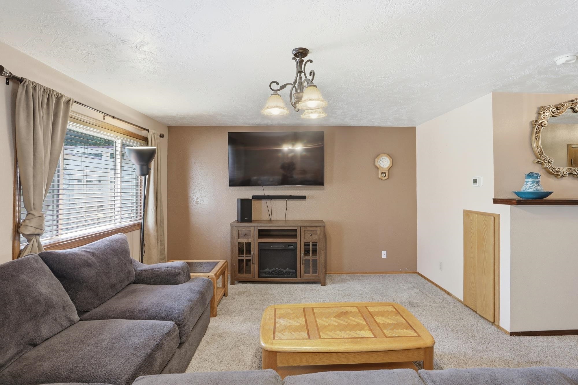 11704 E ALKI Ave - Photo 10