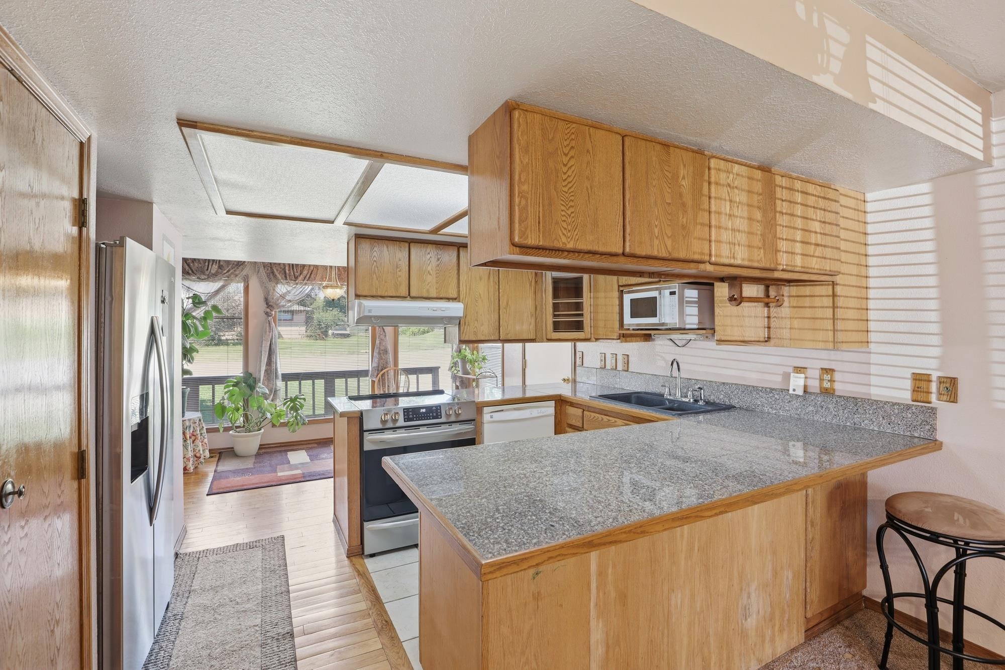 11704 E ALKI Ave - Photo 11