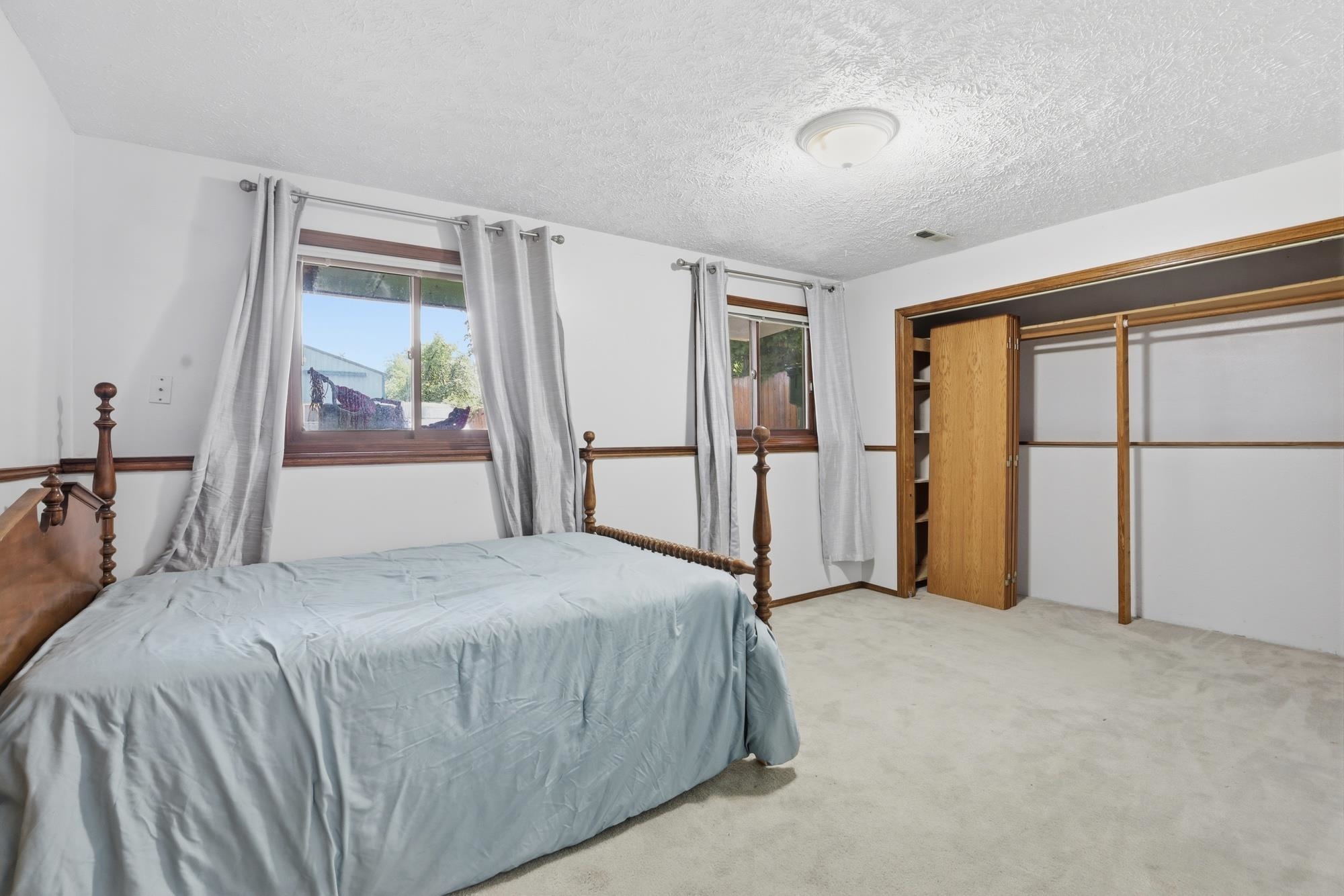 11704 E ALKI Ave - Photo 24