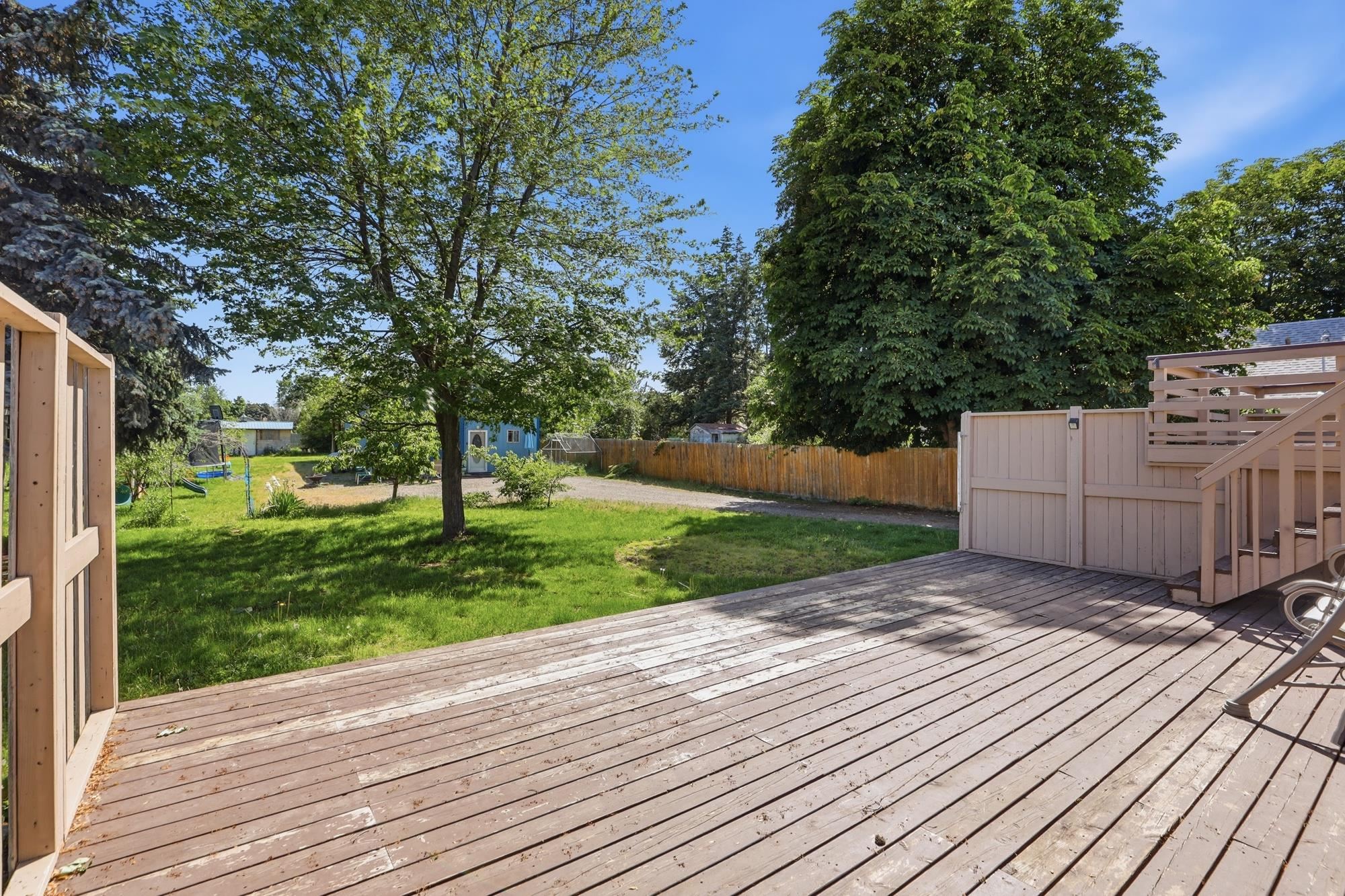 11704 E ALKI Ave - Photo 35