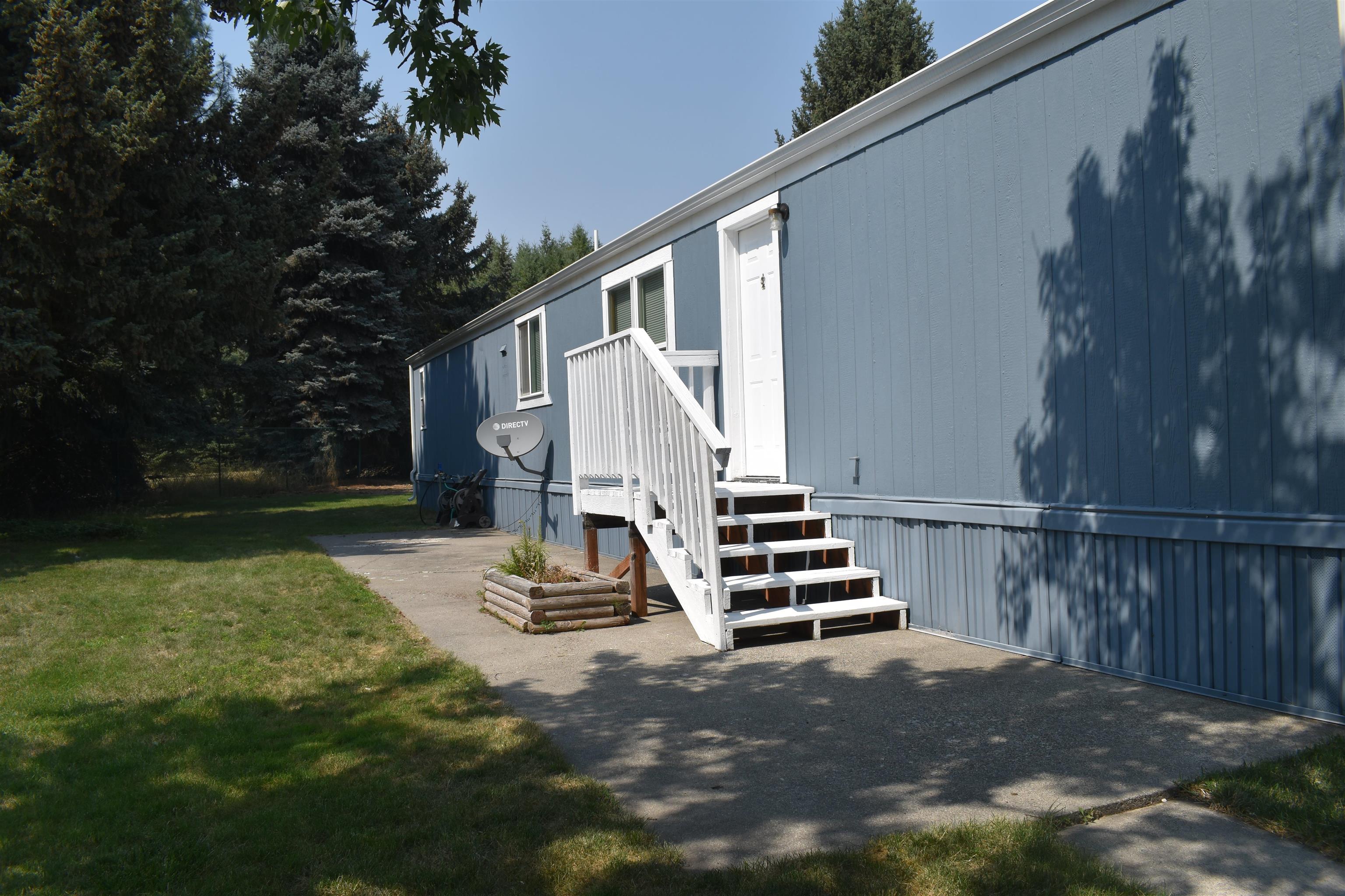 3110 E Chattaroy Rd - Photo 2