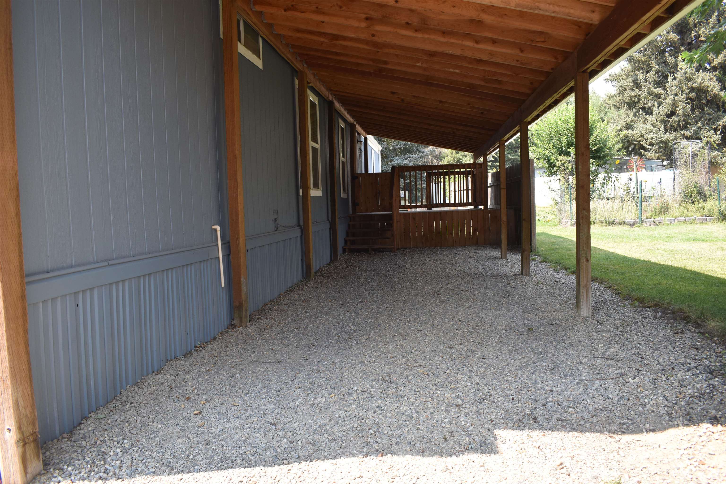 3110 E Chattaroy Rd - Photo 6