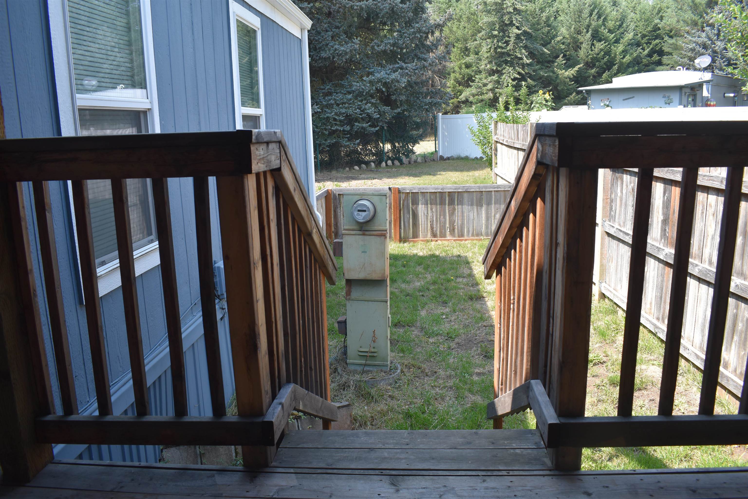 3110 E Chattaroy Rd - Photo 11