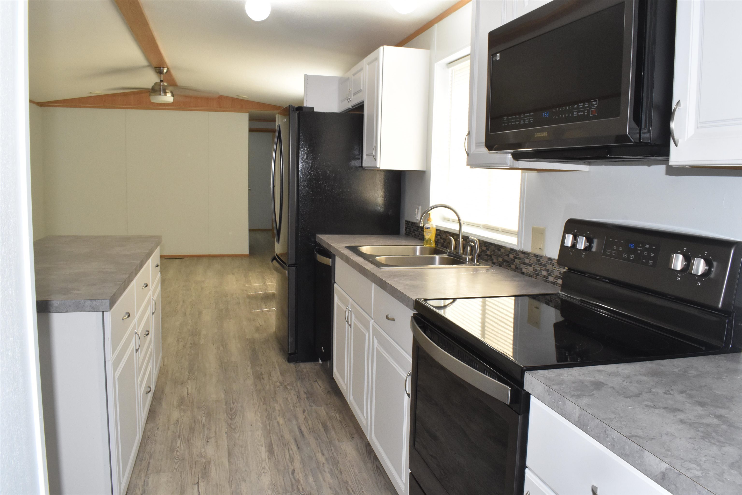 3110 E Chattaroy Rd - Photo 13
