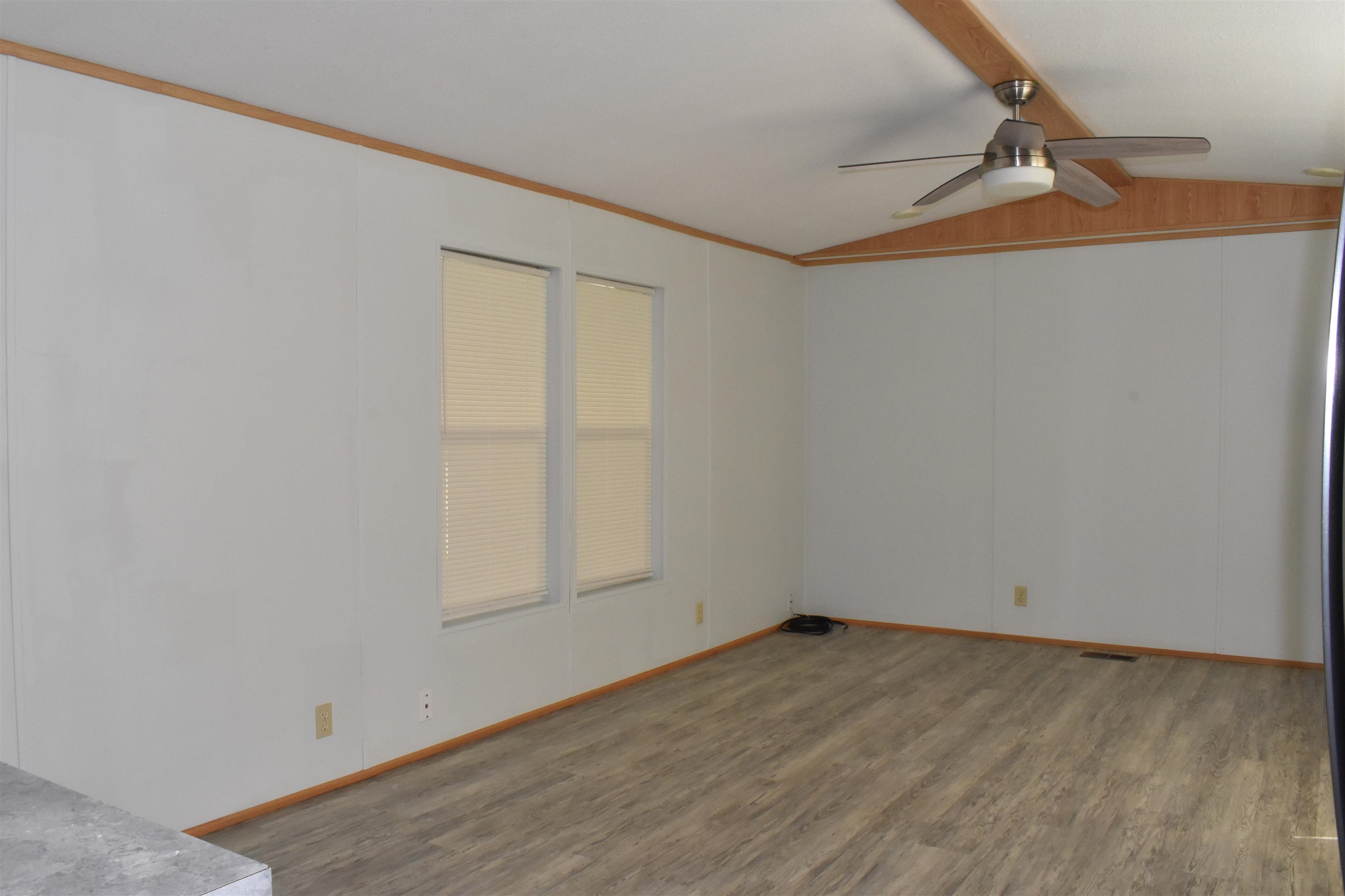 3110 E Chattaroy Rd - Photo 30
