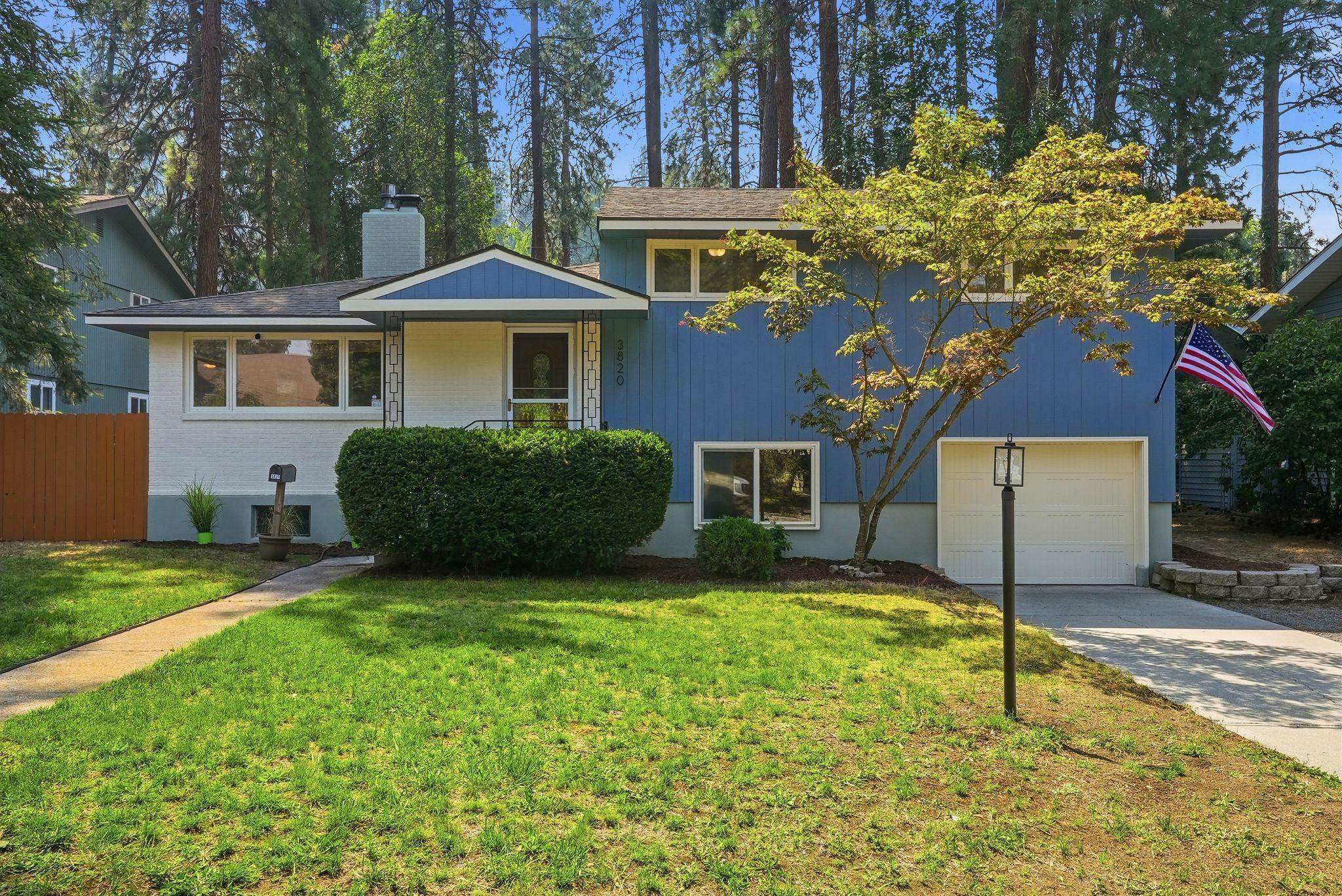 3820 E 11th Ave - Photo 1