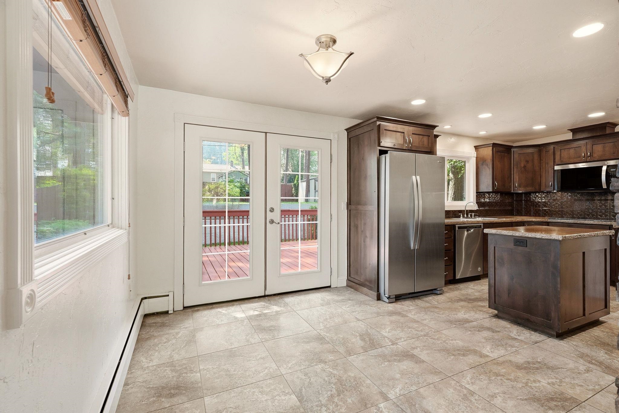 3820 E 11th Ave - Photo 6