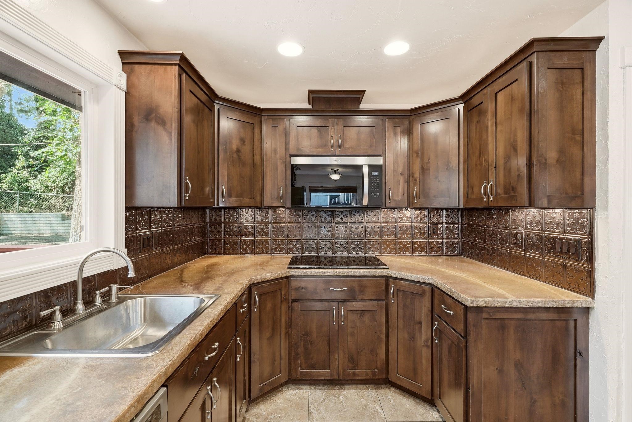 3820 E 11th Ave - Photo 7