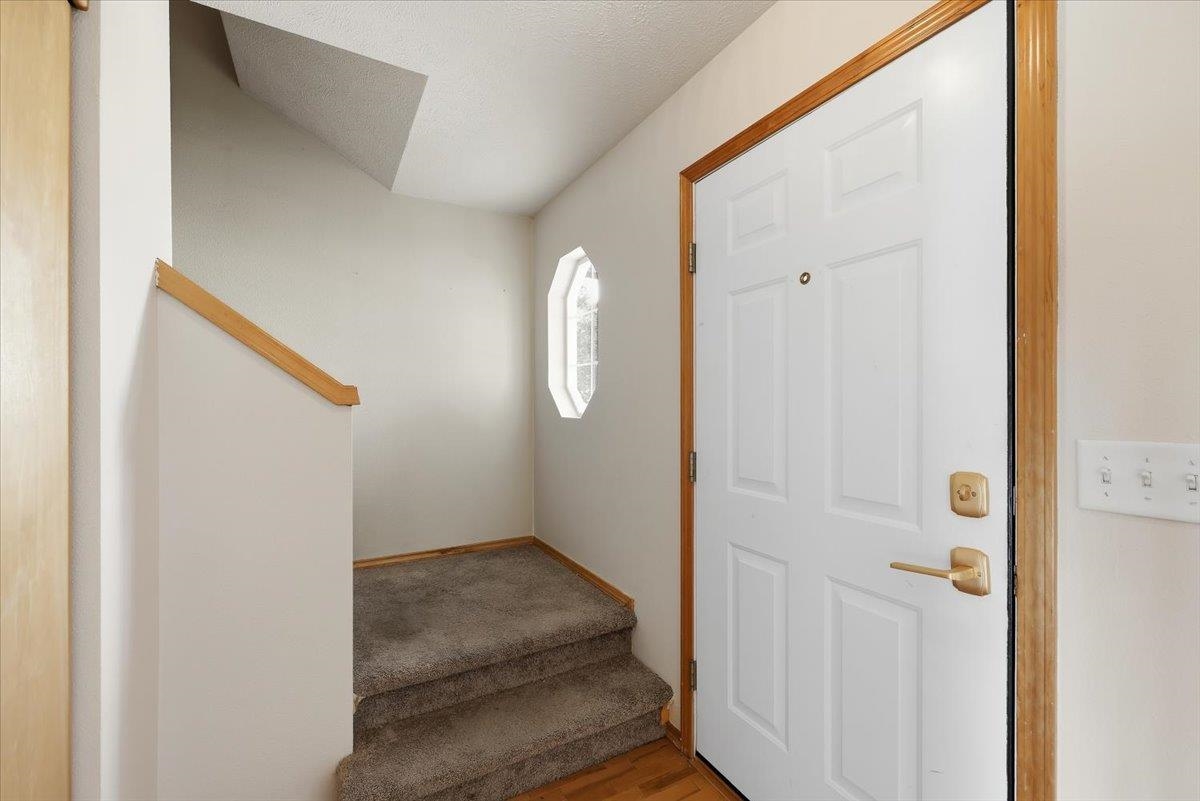 5205 S Altamont Ln - Photo 2