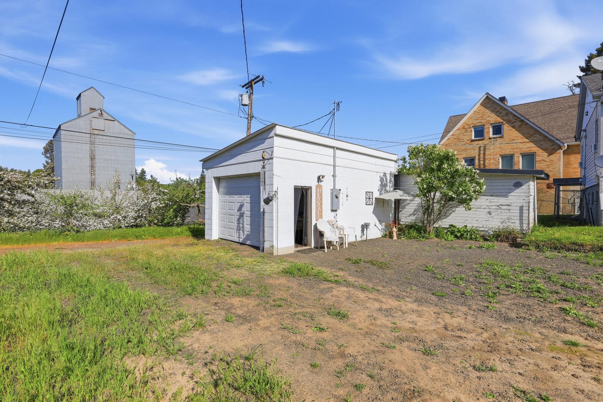 321 S Crosby St - Photo 4