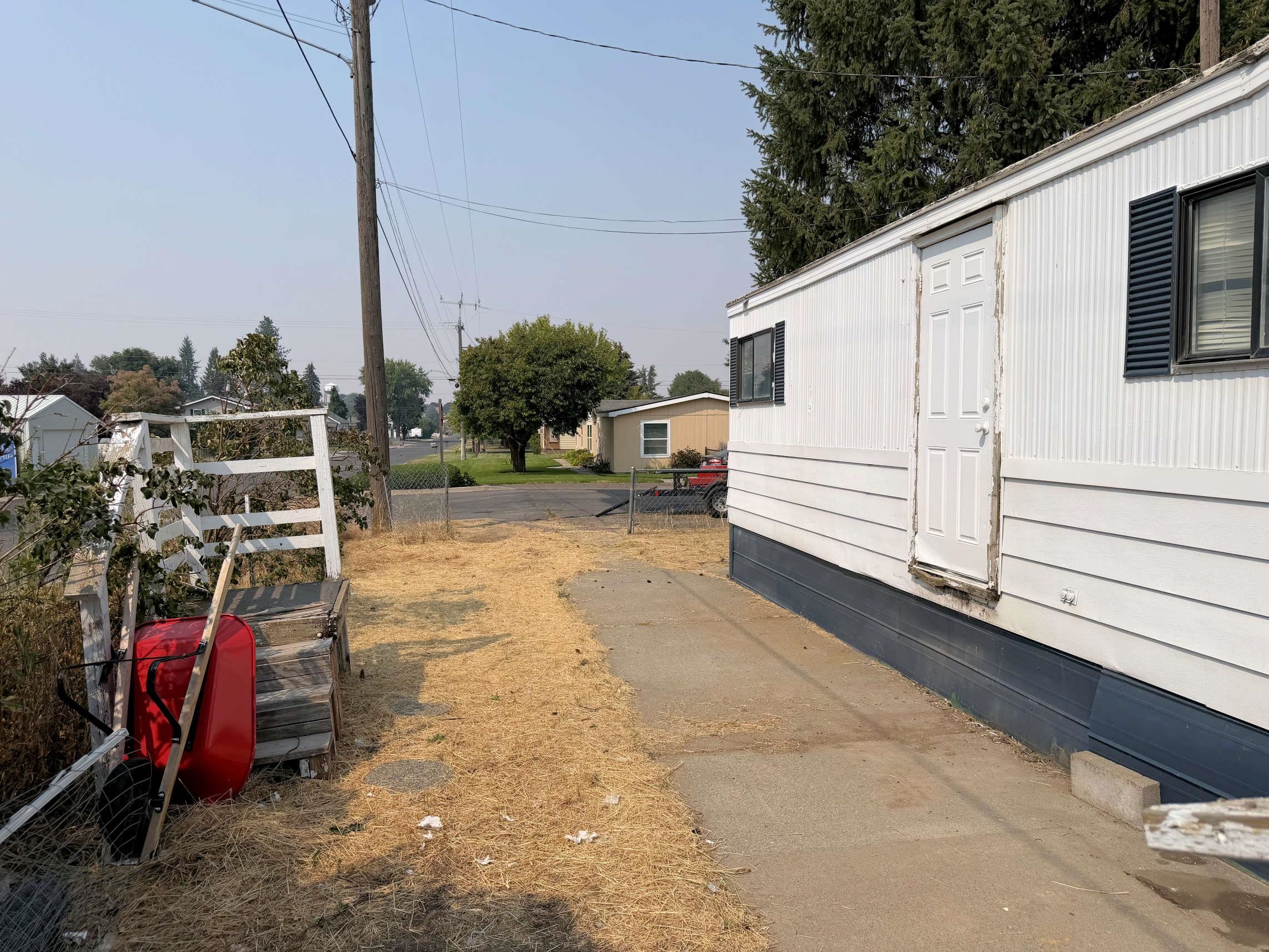 1103 3rd St - Photo 11