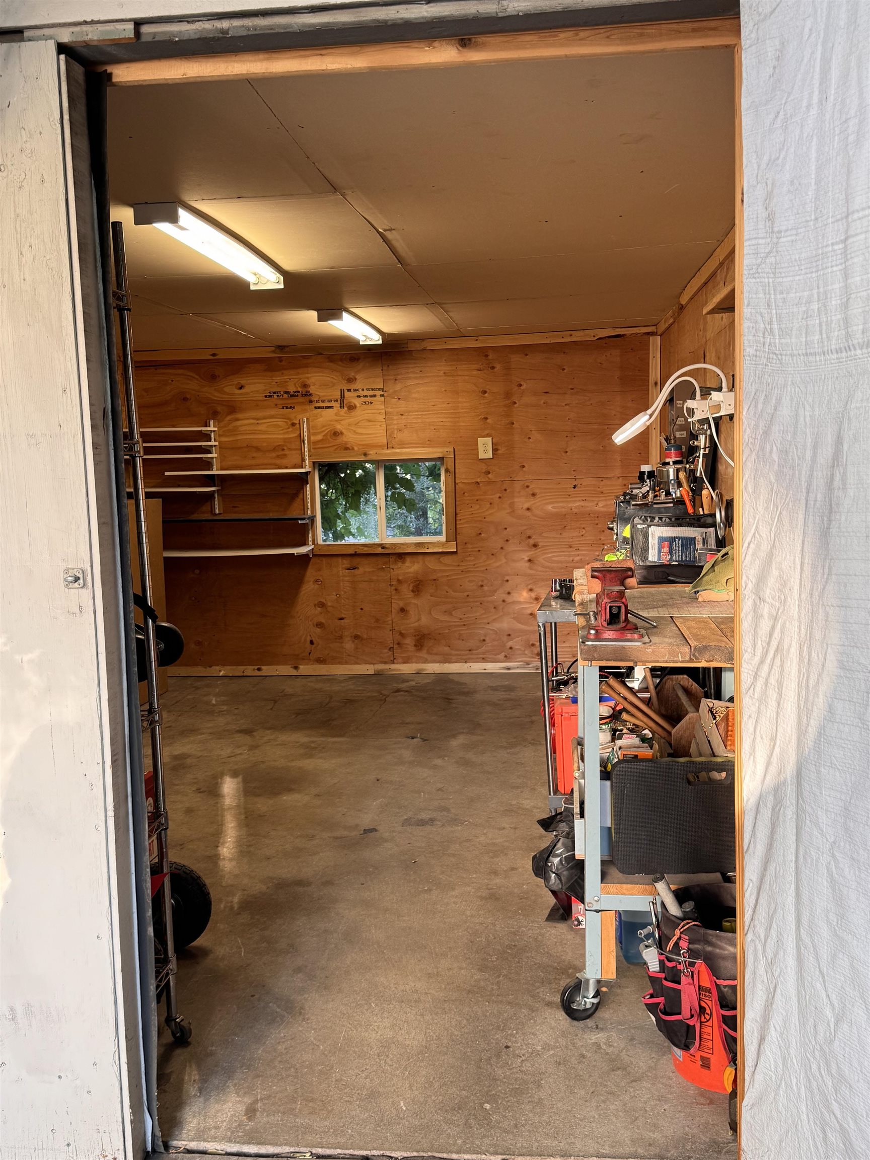 1711 N Normandie St - Photo 30