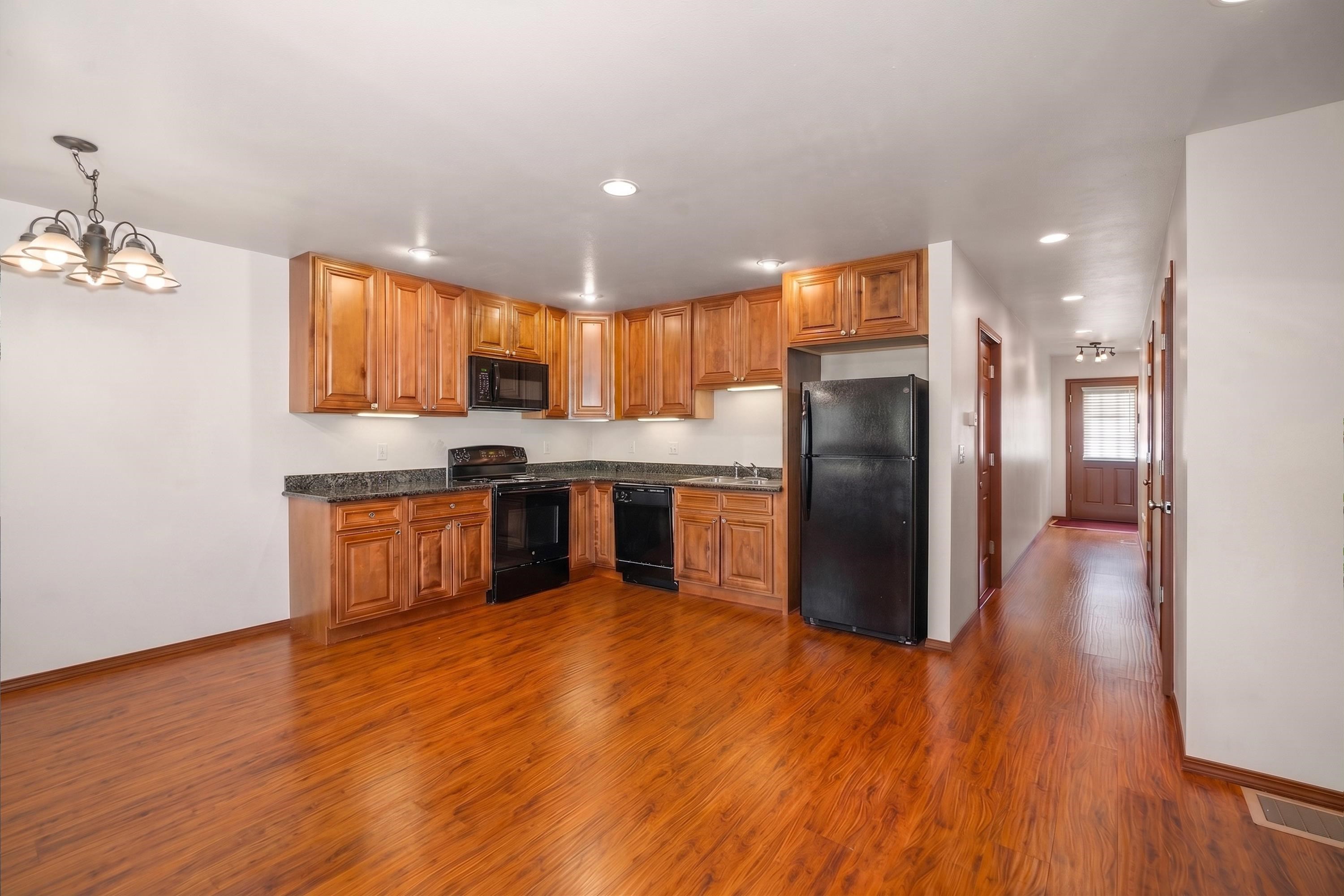 2417/2419 E 8th Ave - Photo 22
