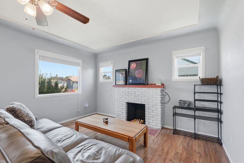 544 E Glass Ave - Photo 11