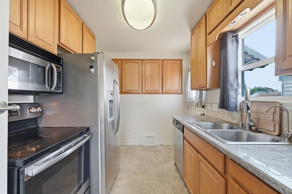544 E Glass Ave - Photo 15