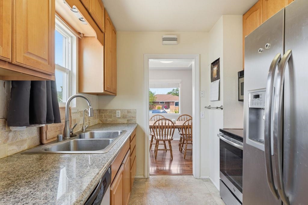 544 E Glass Ave - Photo 17