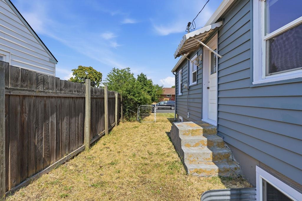 544 E Glass Ave - Photo 33