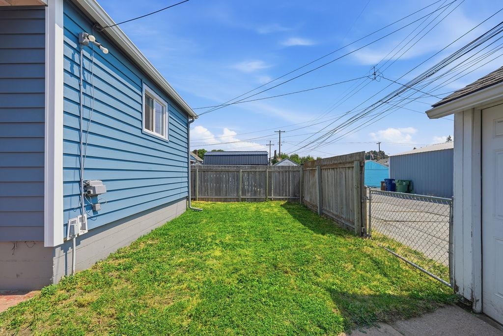 544 E Glass Ave - Photo 34