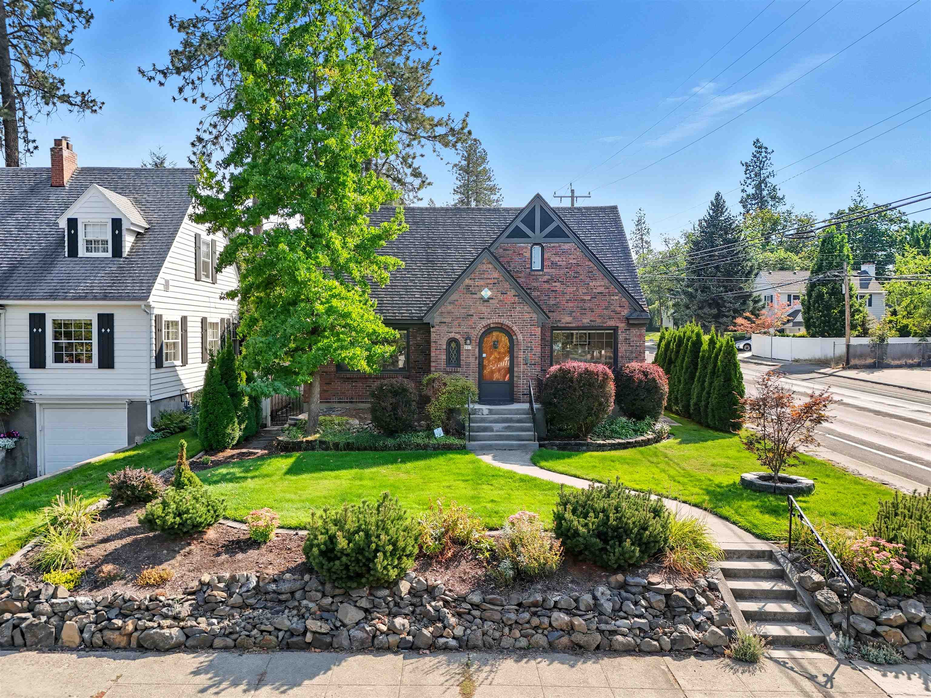 227 W 26TH Ave - Photo 1