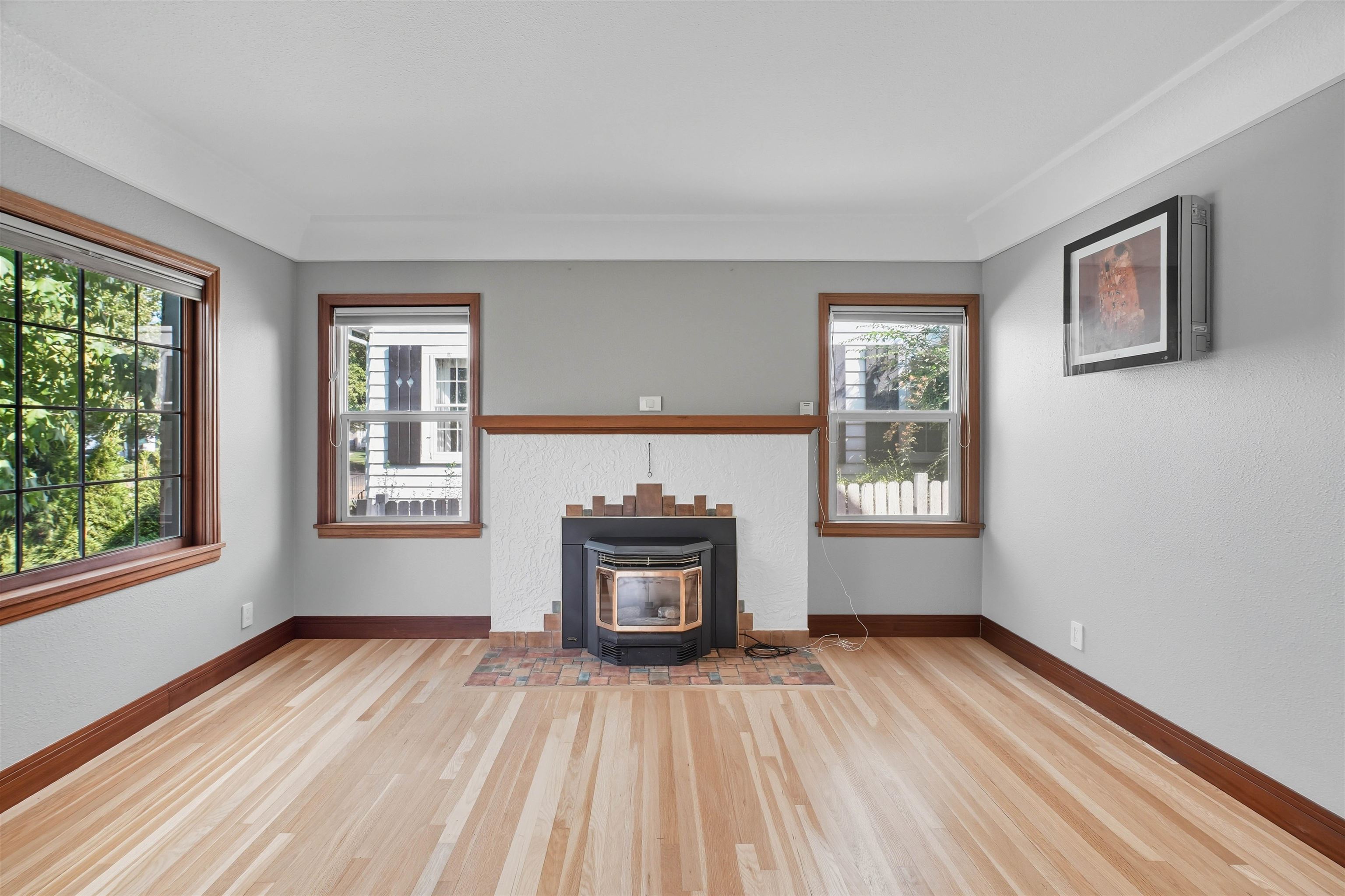 227 W 26TH Ave - Photo 6